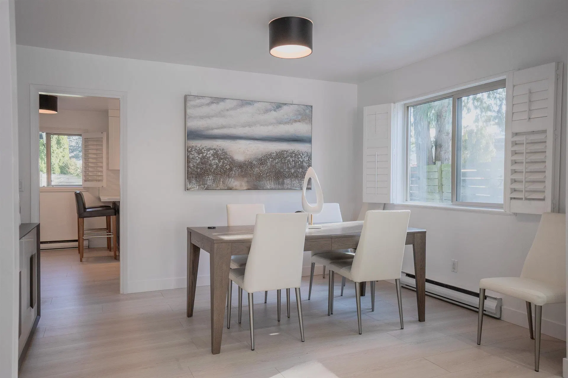 Photo 5 of 16 at 6640 Shawnigan Place