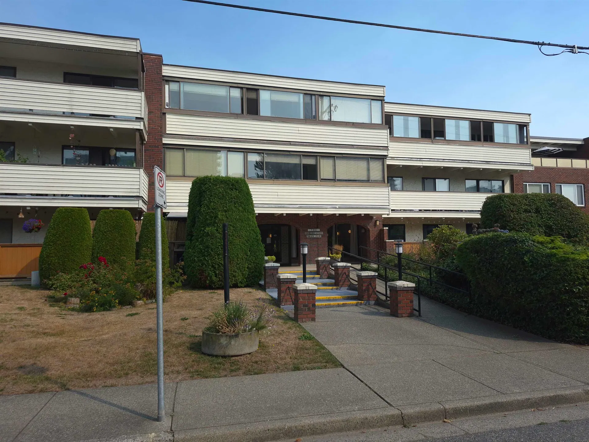 Photo 3 of 13 at #313 – 1448 Fir Street