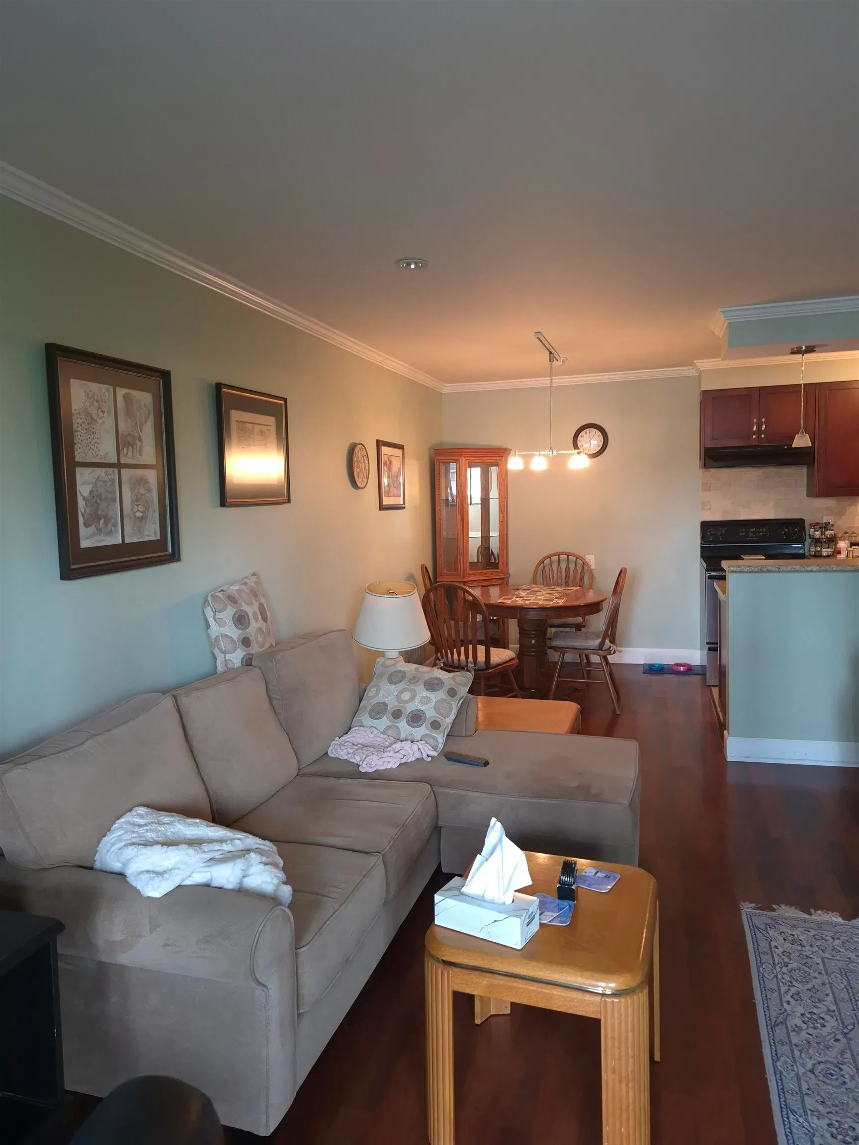 Photo 4 of 13 at #313 – 1448 Fir Street