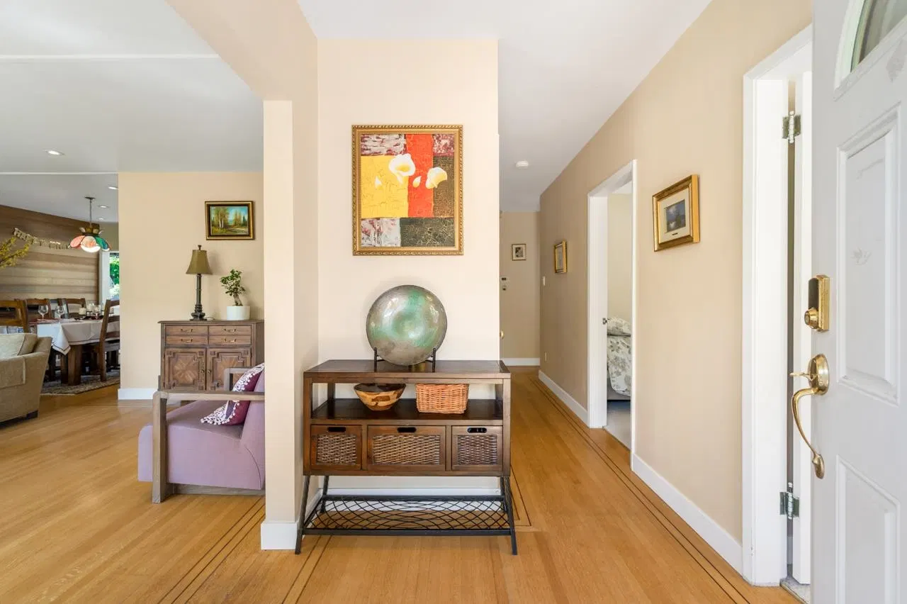 Photo 2 of 28 at 7375 Laburnum Street