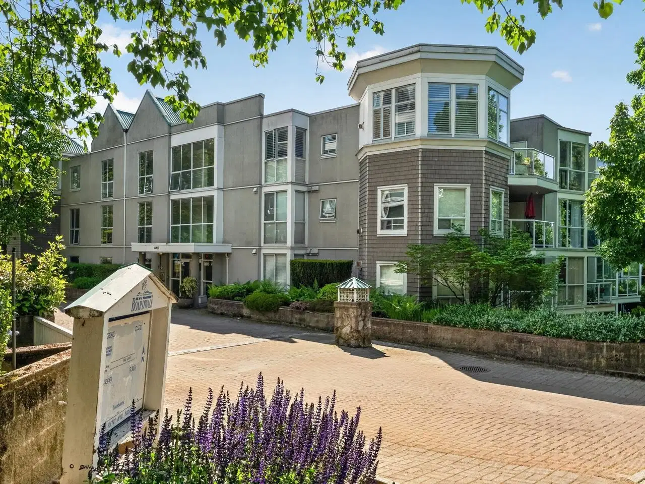 #109 – 8460 Jellicoe Street