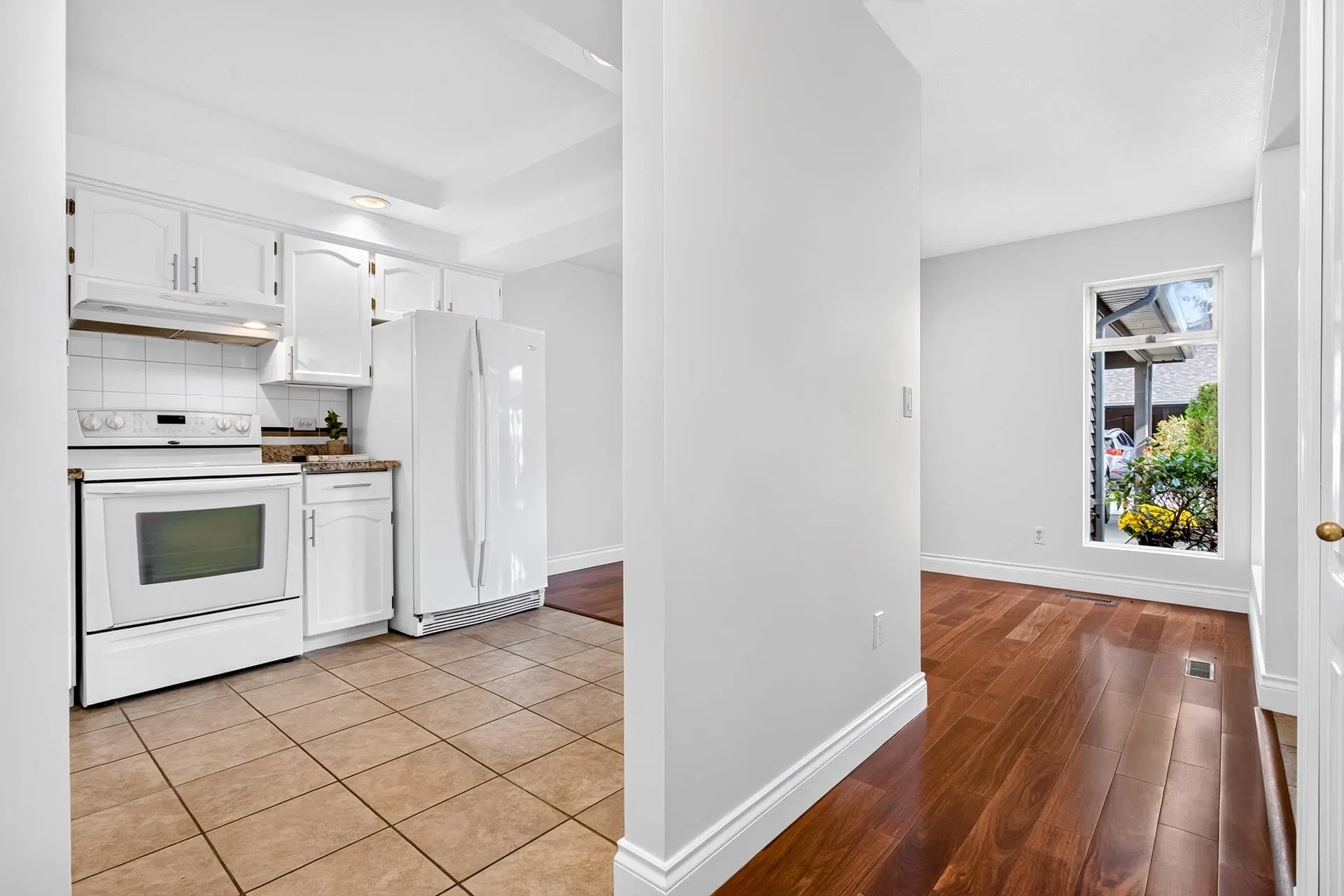 Photo 5 of 33 at #3 – 8540 Blundell Road