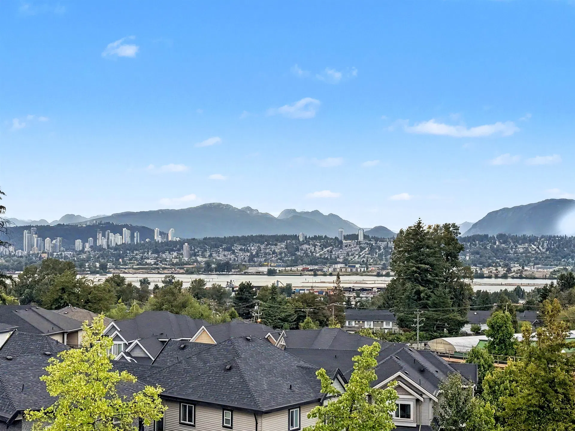 Photo 1 of 35 at #515 – 11077 Ravine Road