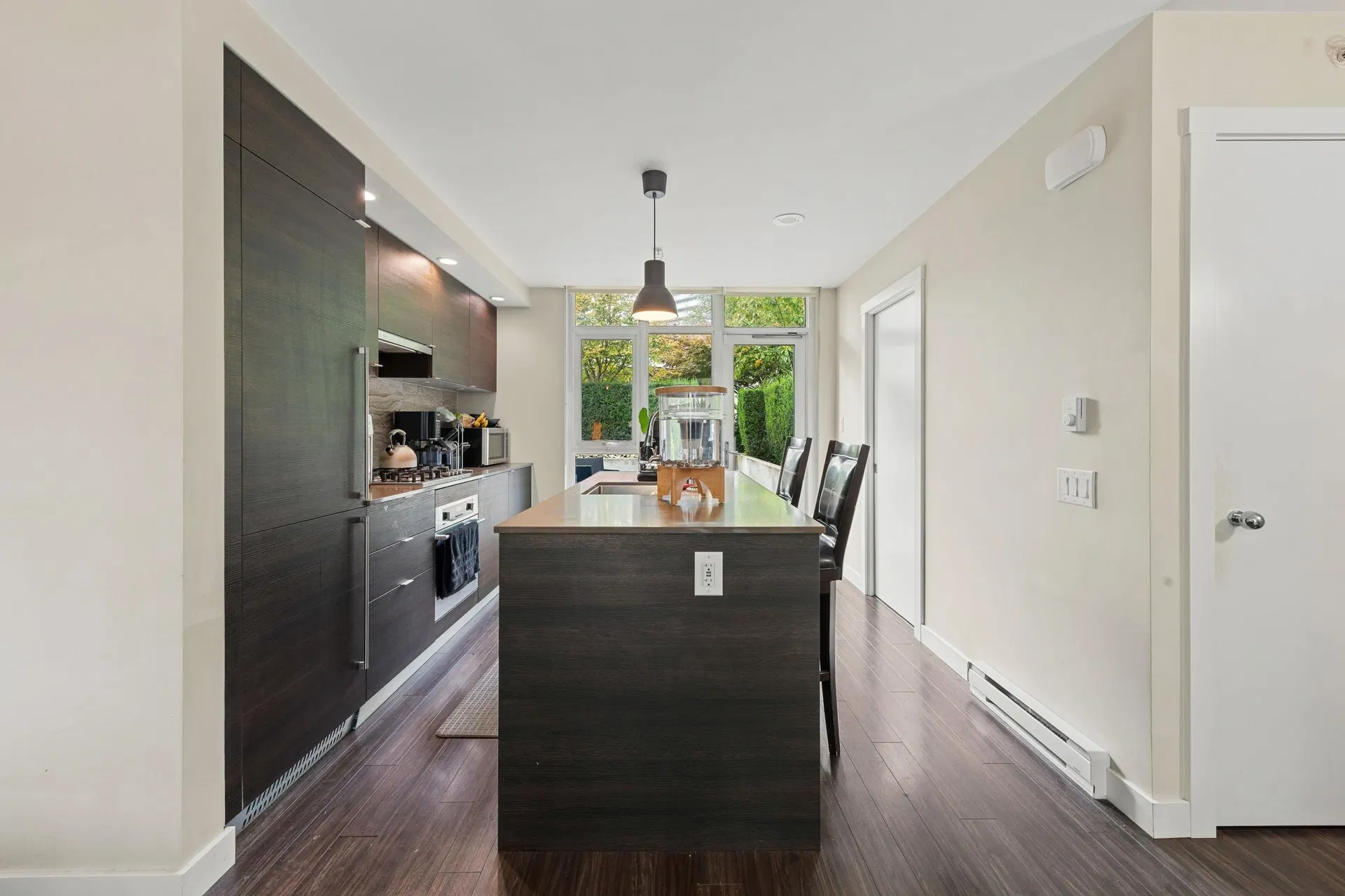 Photo 5 of 24 at #104 – 578 Emerson Street