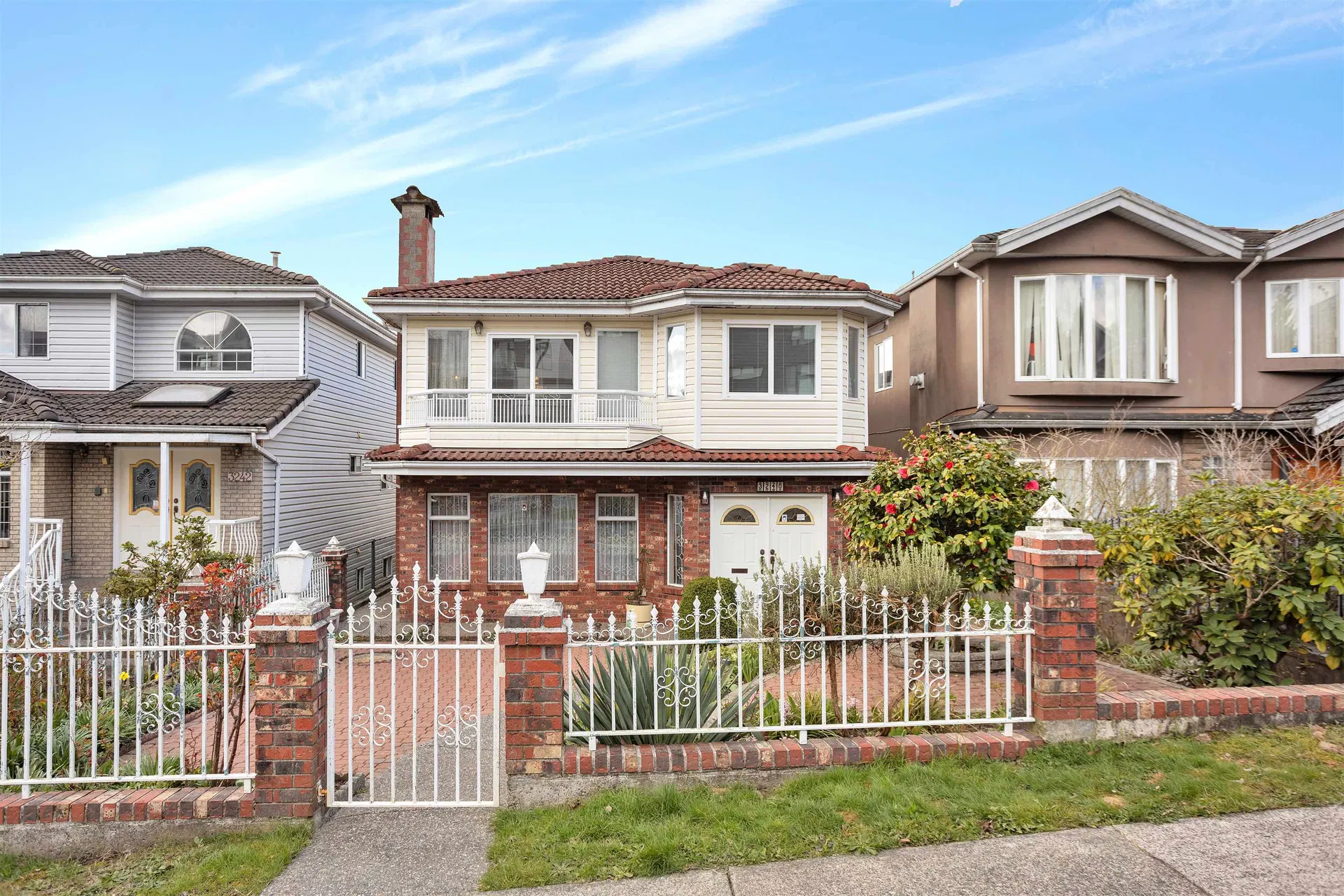 Photo 1 of 38 at 3240 Clive Avenue