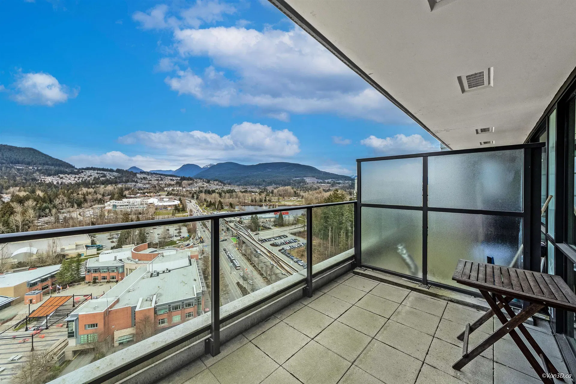 Photo 3 of 28 at #2208 – 3007 Glen Drive