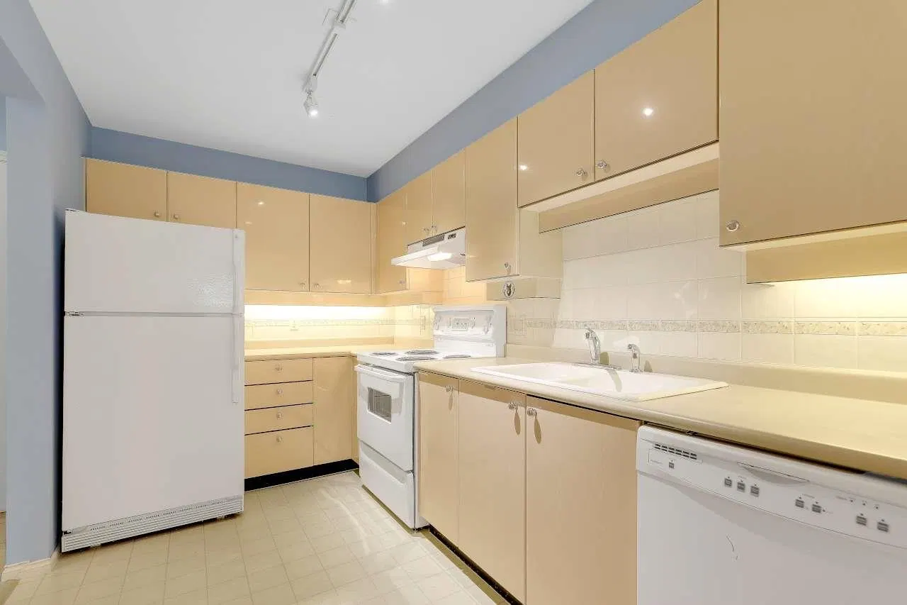 Photo 5 of 19 at #316 – 5888 Dover Crescent
