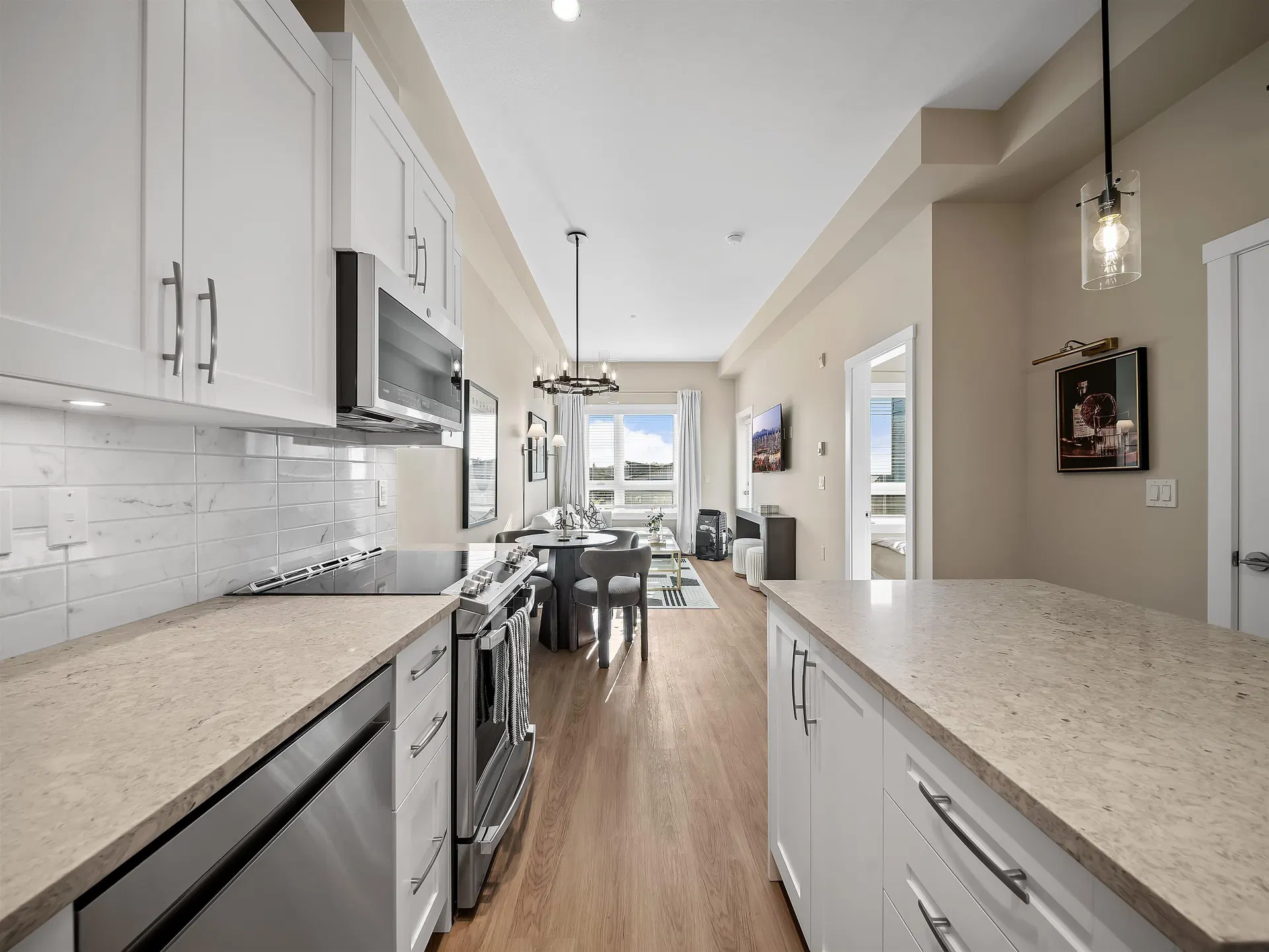 Photo 3 of 27 at A321 – 8233 208b Street Street