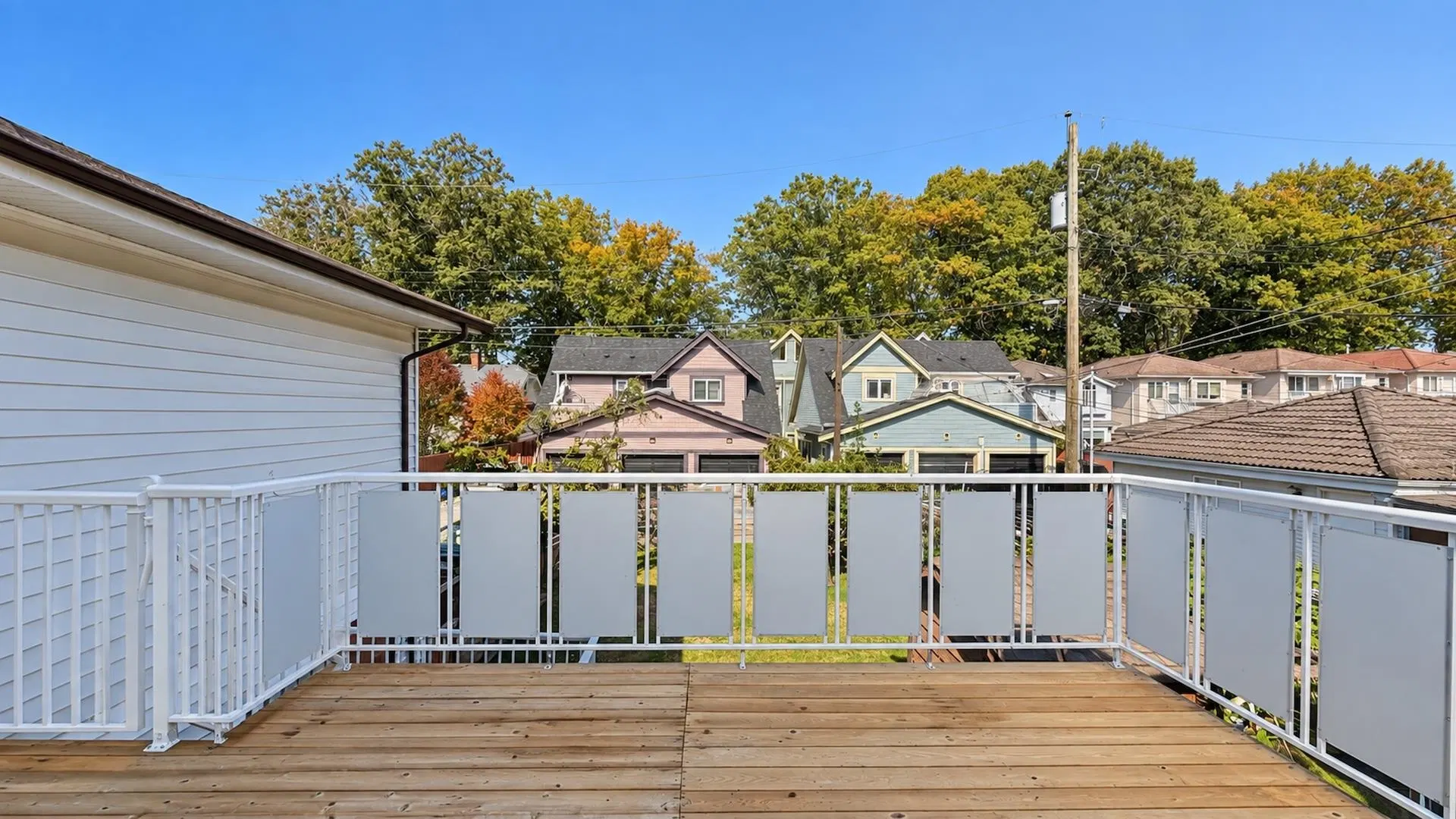 Photo 4 of 11 at 1025 E 22nd Avenue
