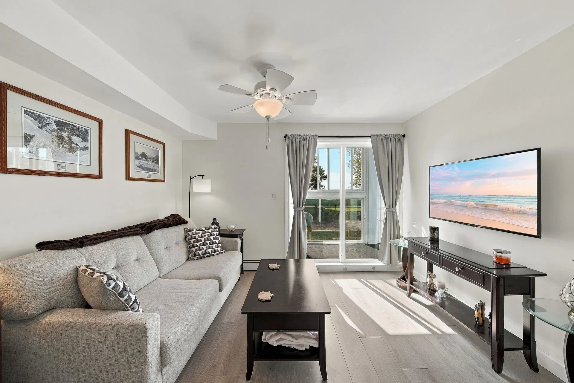 Photo 3 of 23 at #106 – 14881 Marine Drive