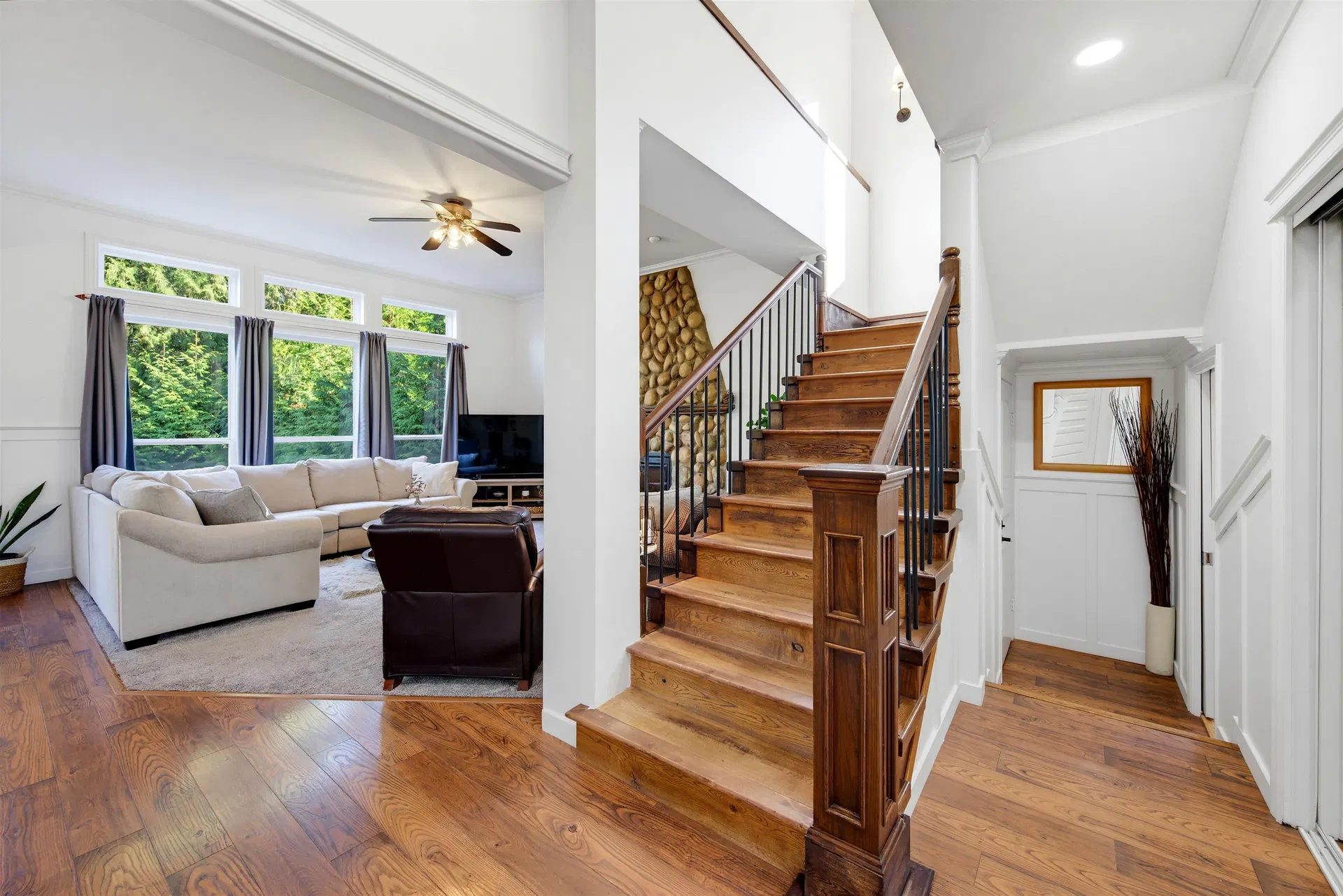 Photo 5 of 29 at 8256 170 Street