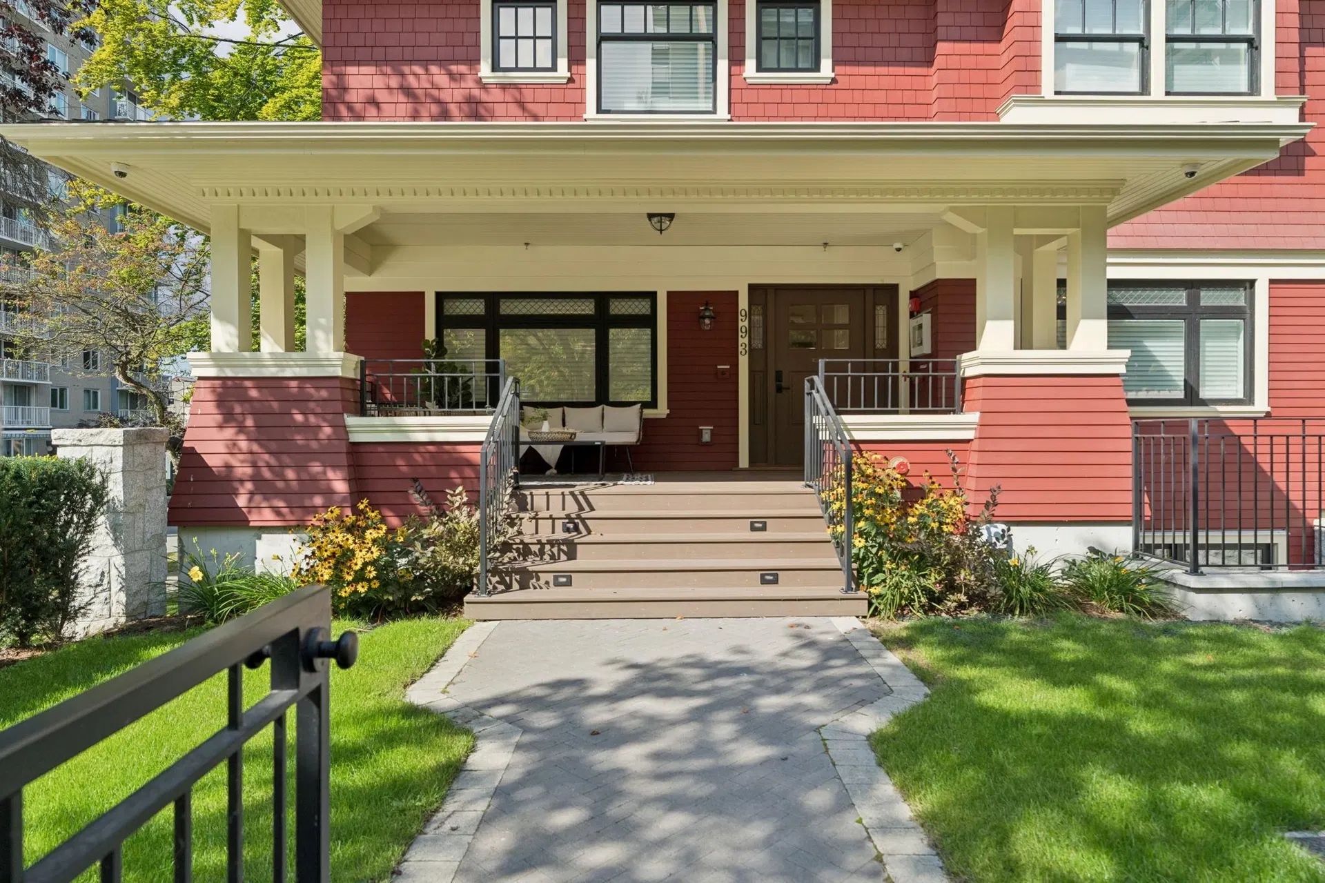 Photo 2 of 37 at 993 Broughton Street