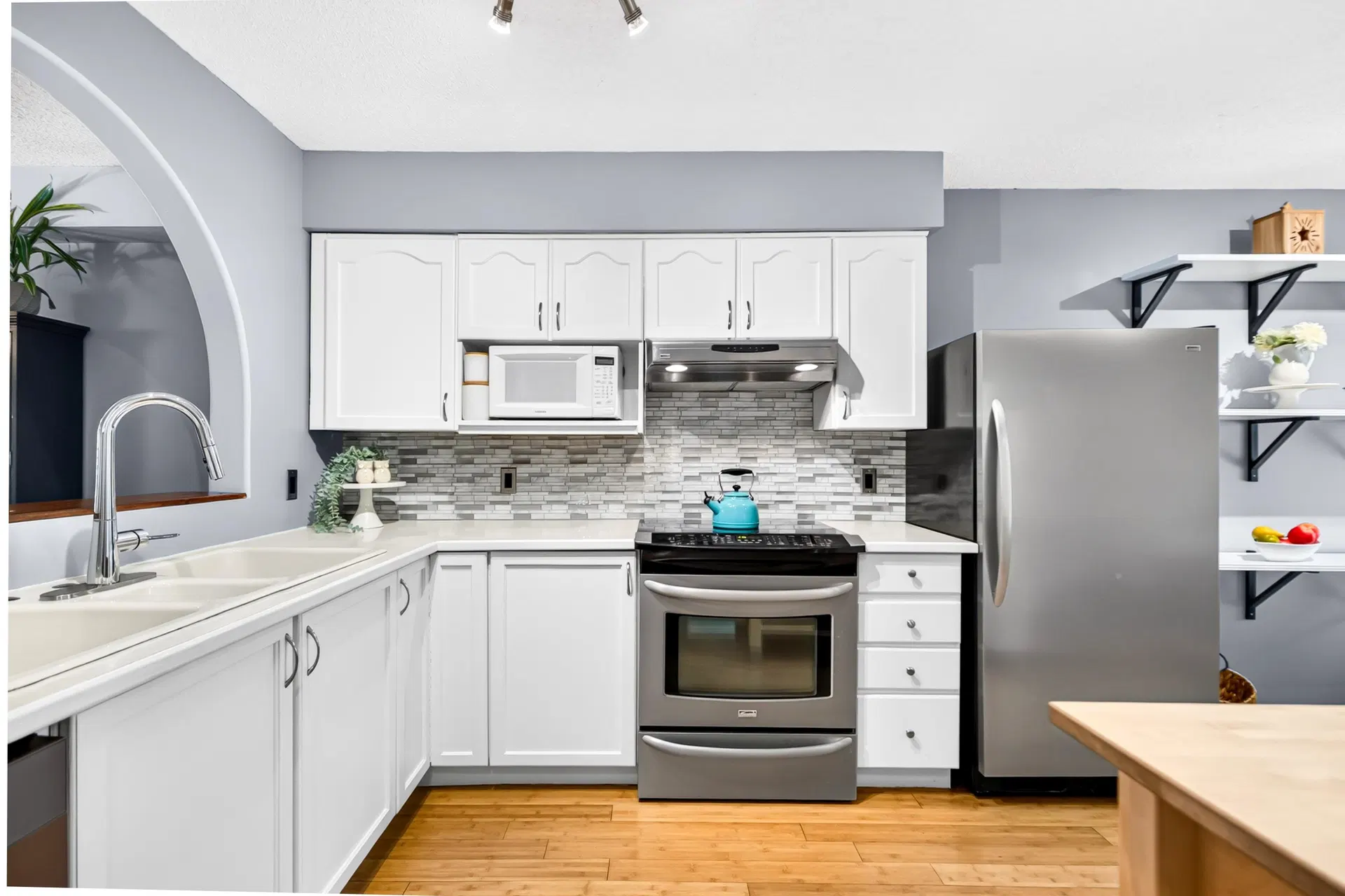 Photo 3 of 39 at #11 – 9045 Walnut Grove Drive