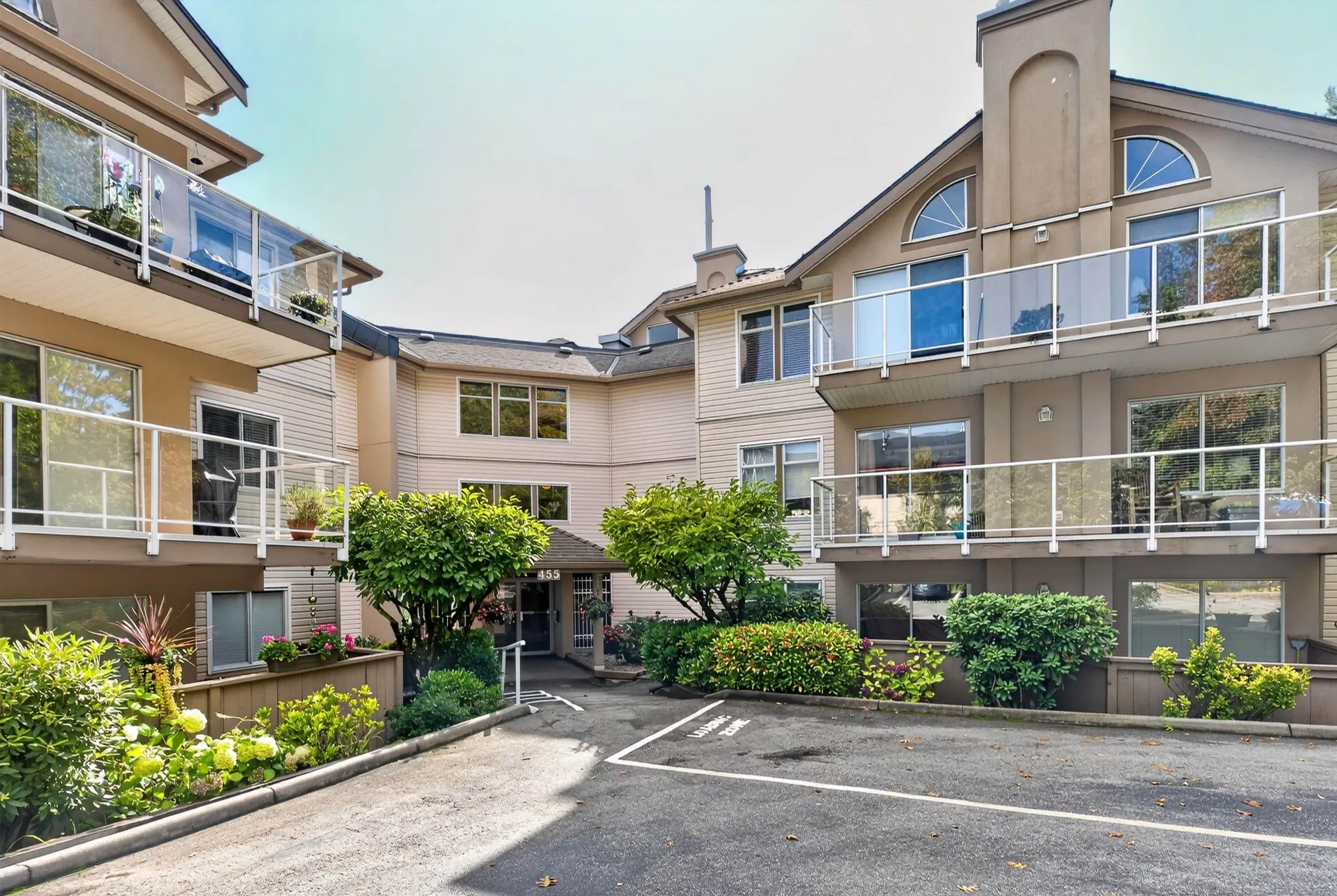 Photo 1 of 40 at #101 – 455 Bromley Street
