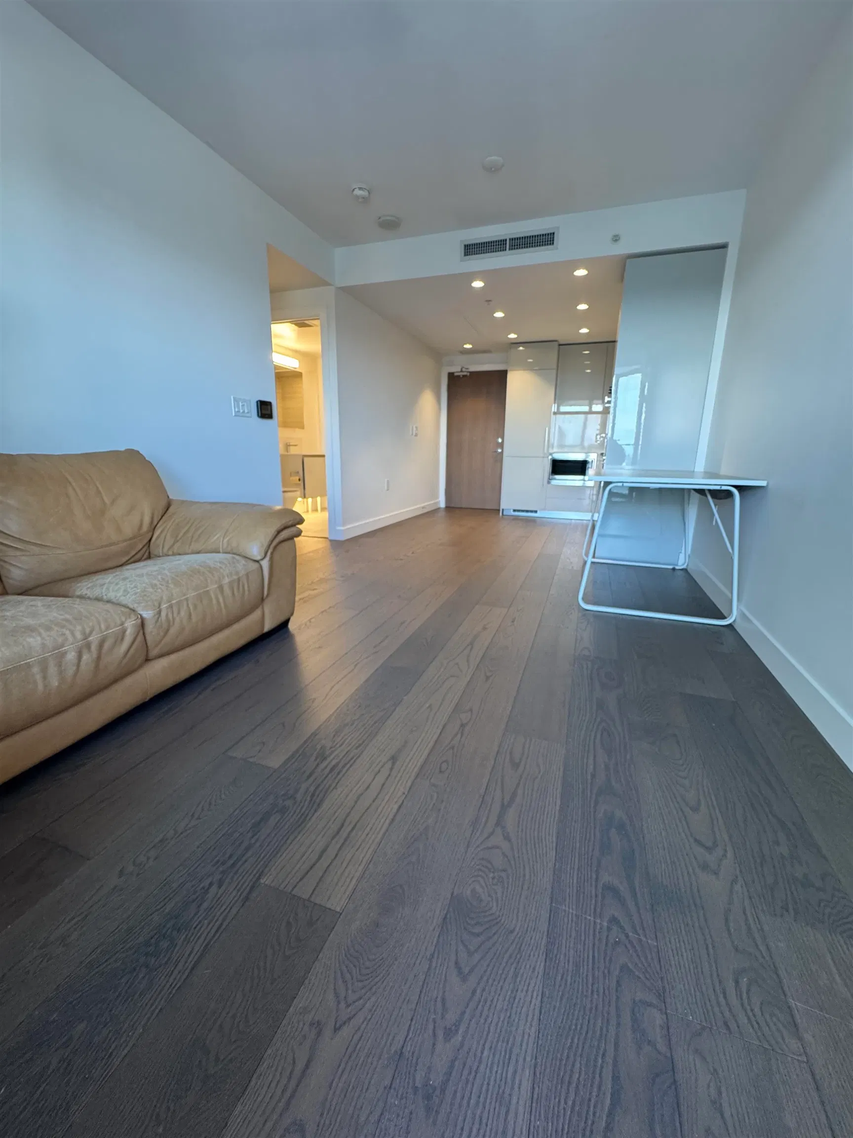 Photo 5 of 12 at #1510 – 5788 Gilbert Road