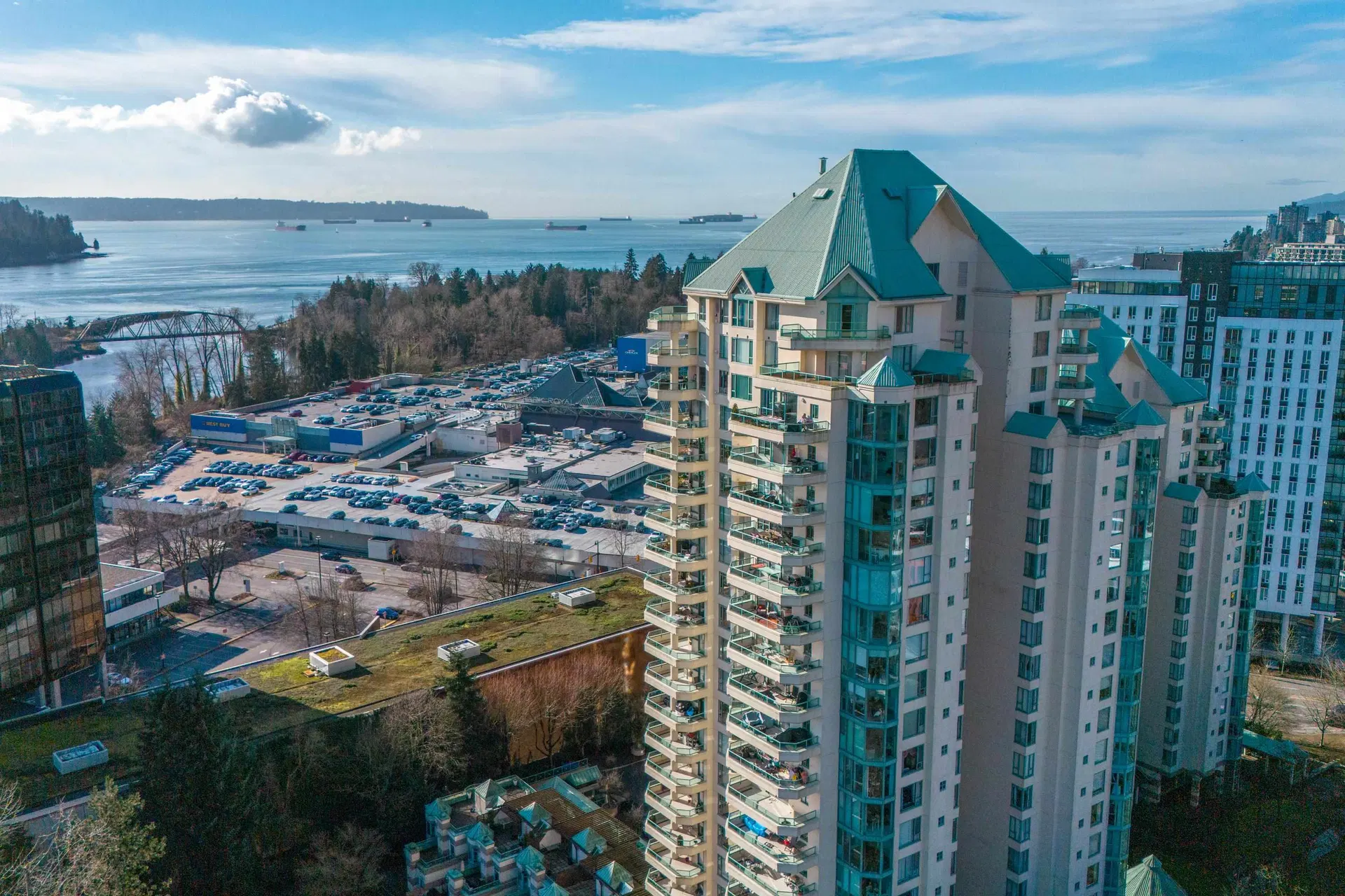 Photo 2 of 40 at #15B – 338 Taylor Way