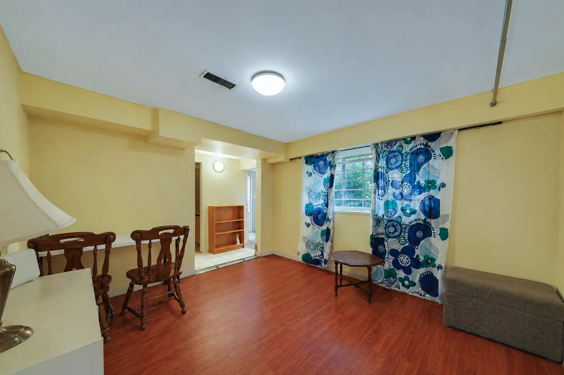 Photo 5 of 20 at 10671 Aintree Crescent