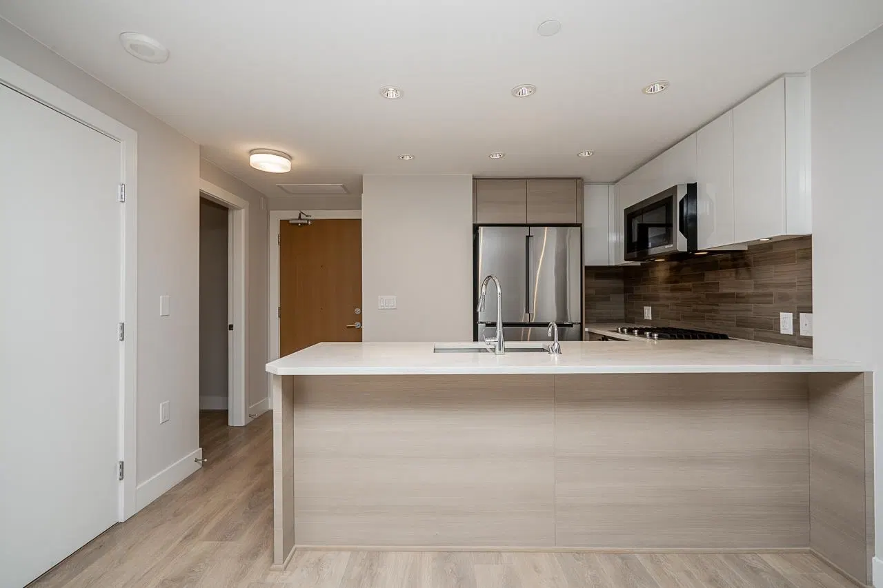 Photo 4 of 27 at #310 – 3451 Sawmill Crescent