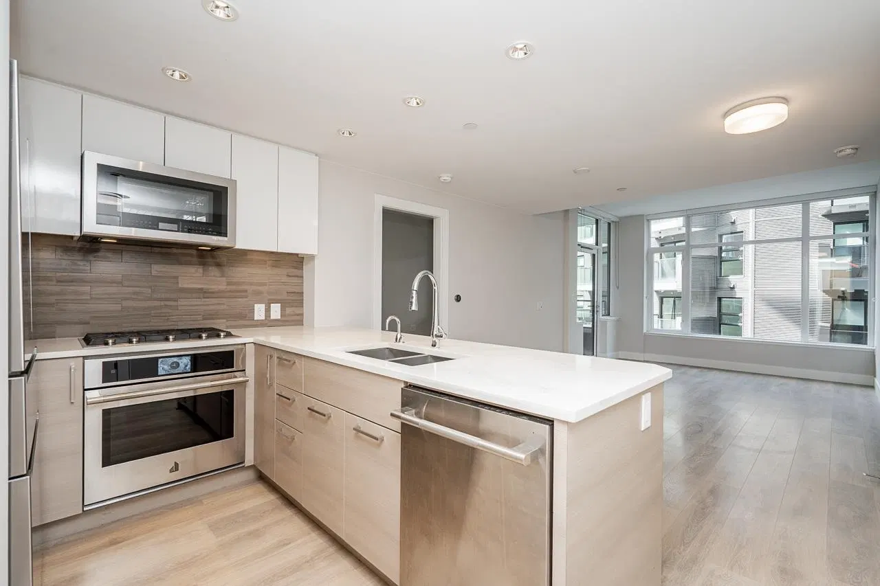 Photo 5 of 27 at #310 – 3451 Sawmill Crescent