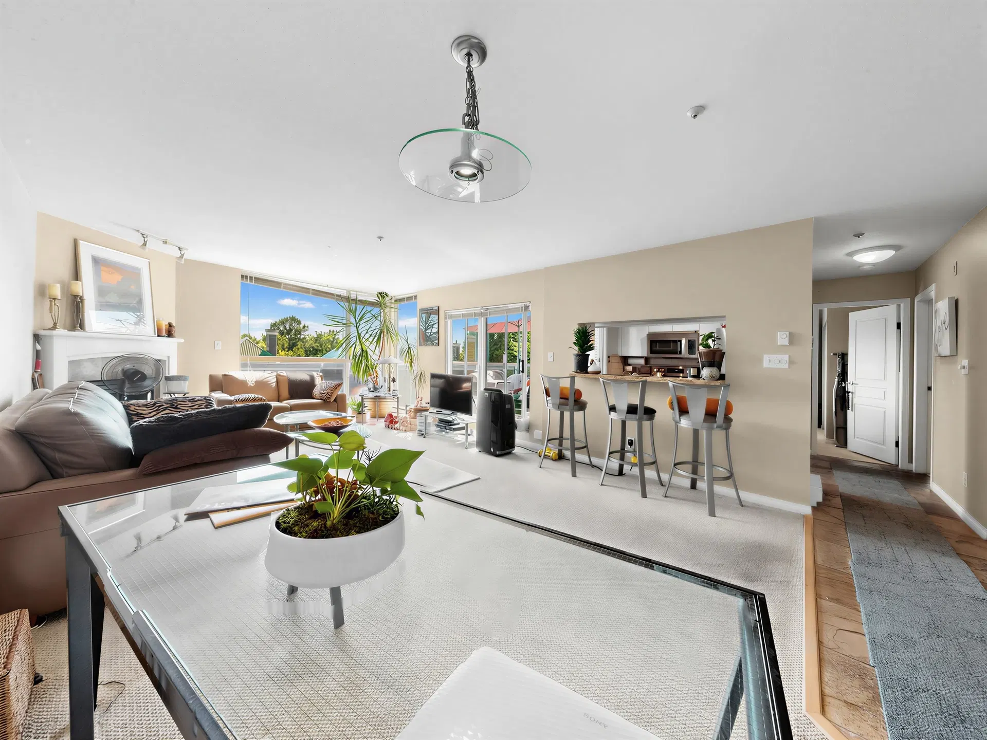 Photo 4 of 20 at #312 – 8450 Jellicoe Street