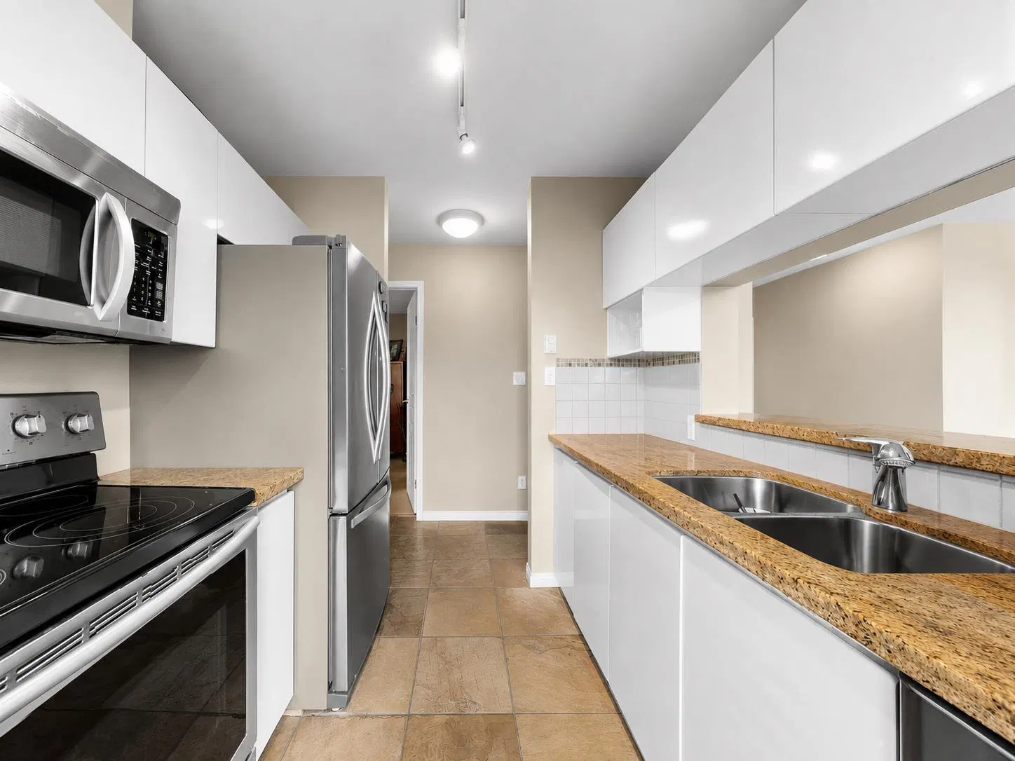 Photo 5 of 20 at #312 – 8450 Jellicoe Street