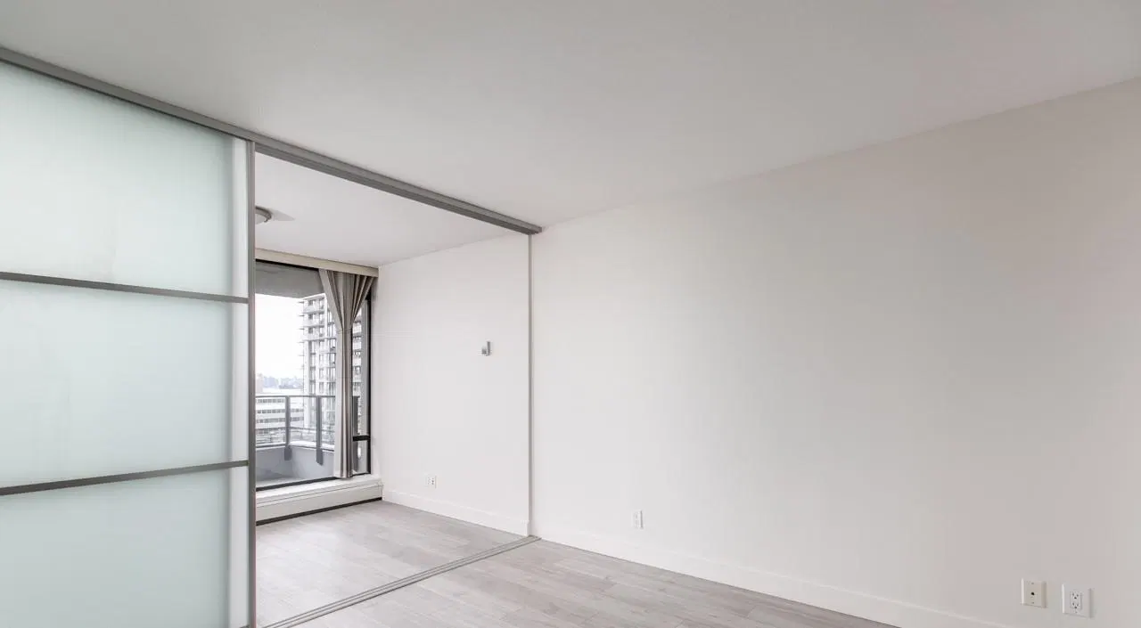 Photo 5 of 13 at #602 – 151 W 2nd Street