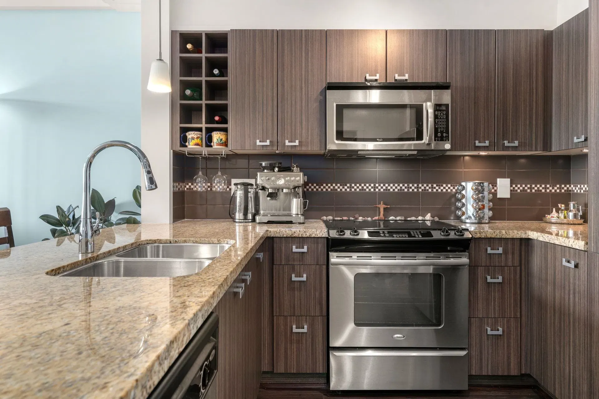 Photo 4 of 35 at #302 – 709 12th Street