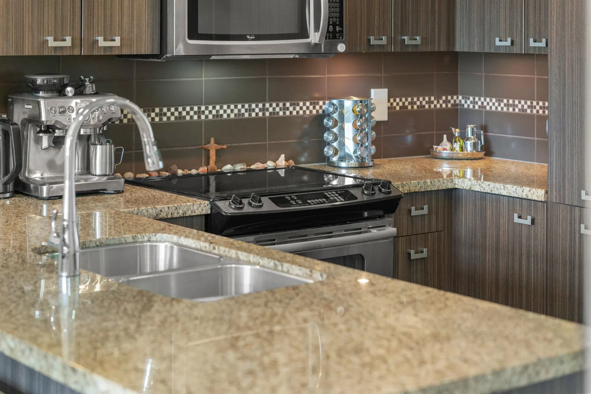 Photo 5 of 35 at #302 – 709 12th Street