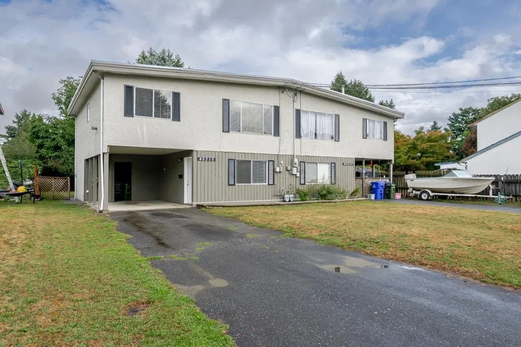 Photo 2 of 37 at 45217 Lazenby Road