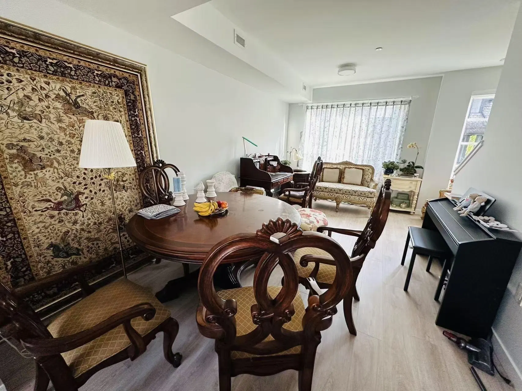 Photo 5 of 12 at Townhouse – 2728 Acadia Road