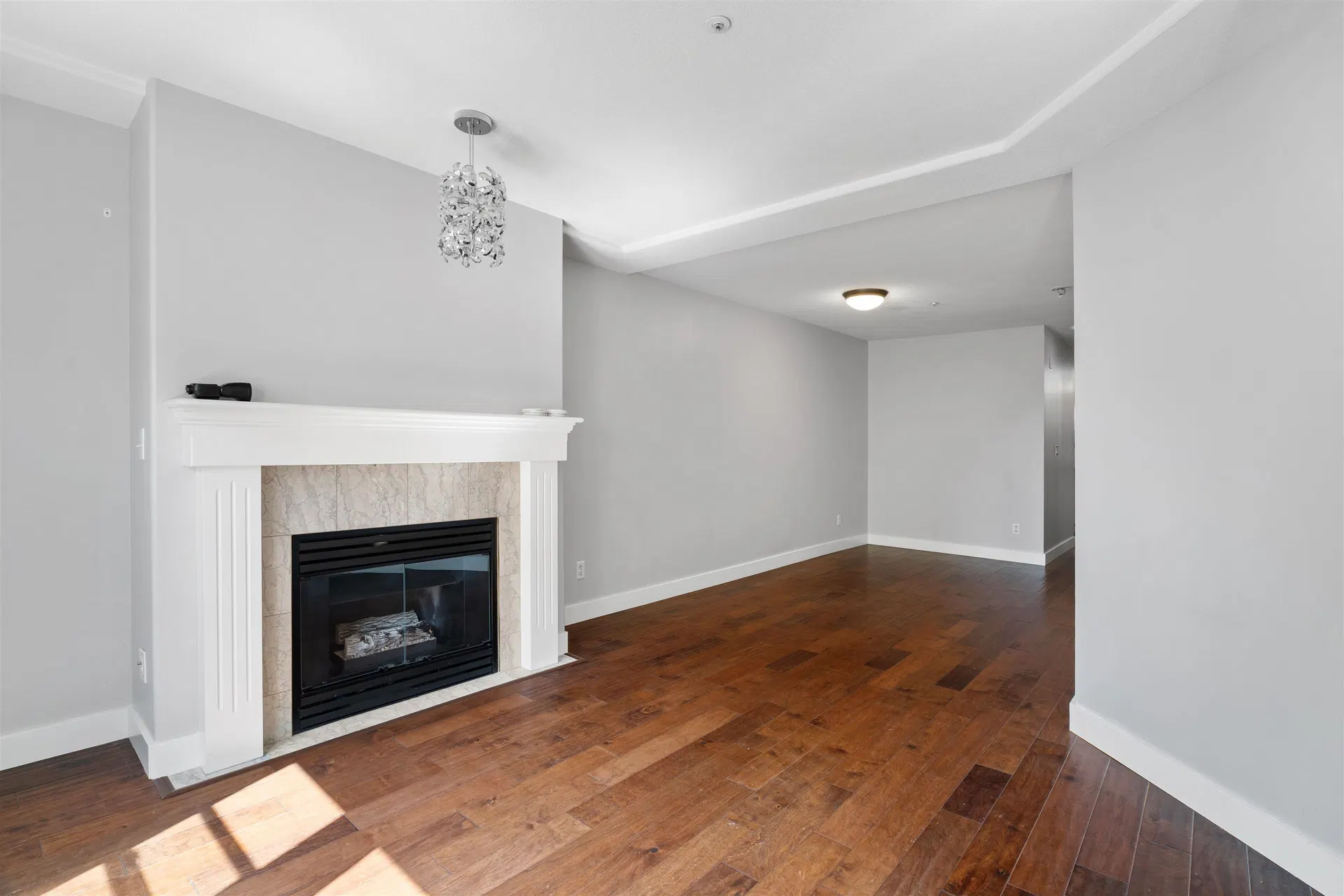 Photo 3 of 16 at #211 – 5723 Balsam Street