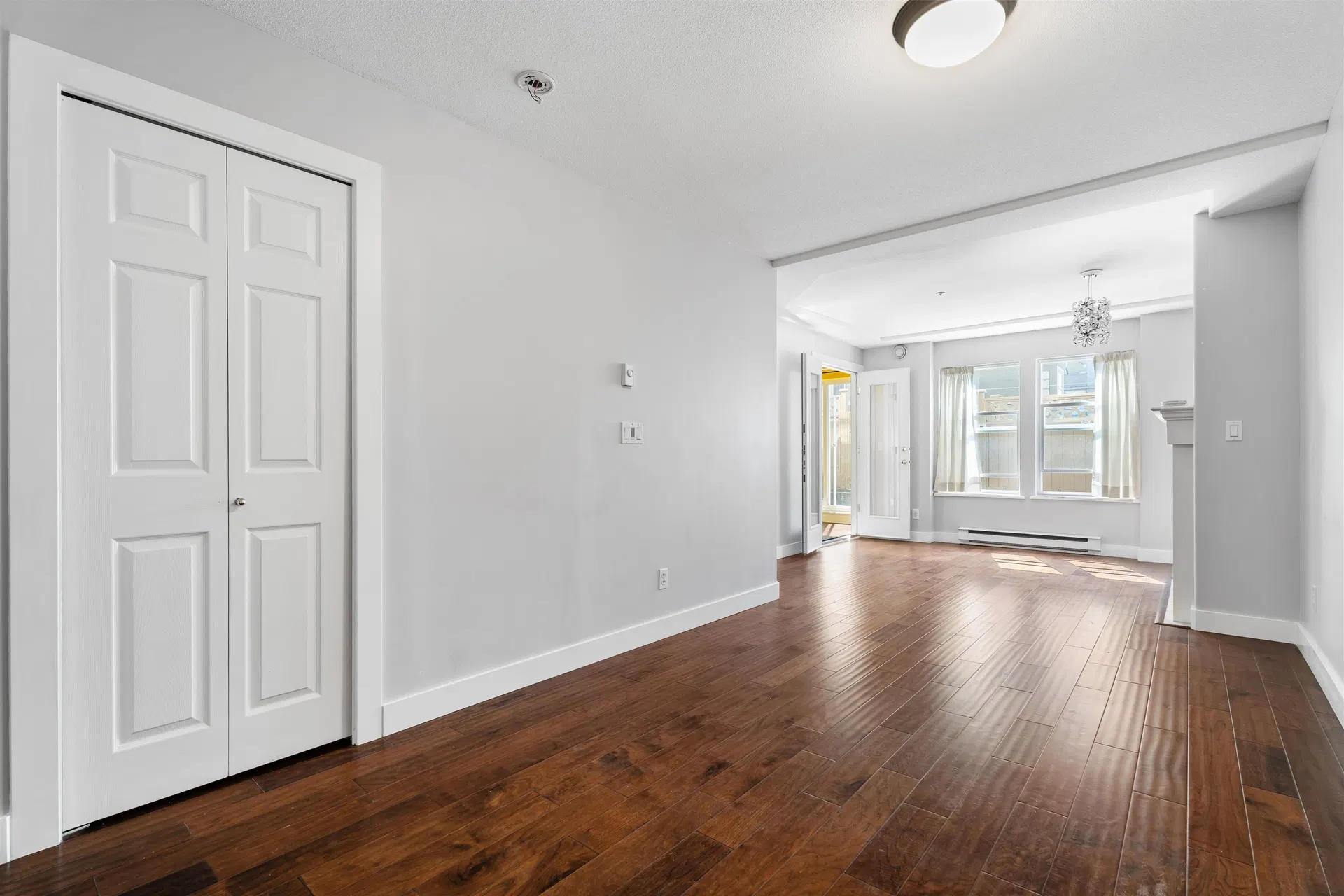 Photo 5 of 16 at #211 – 5723 Balsam Street