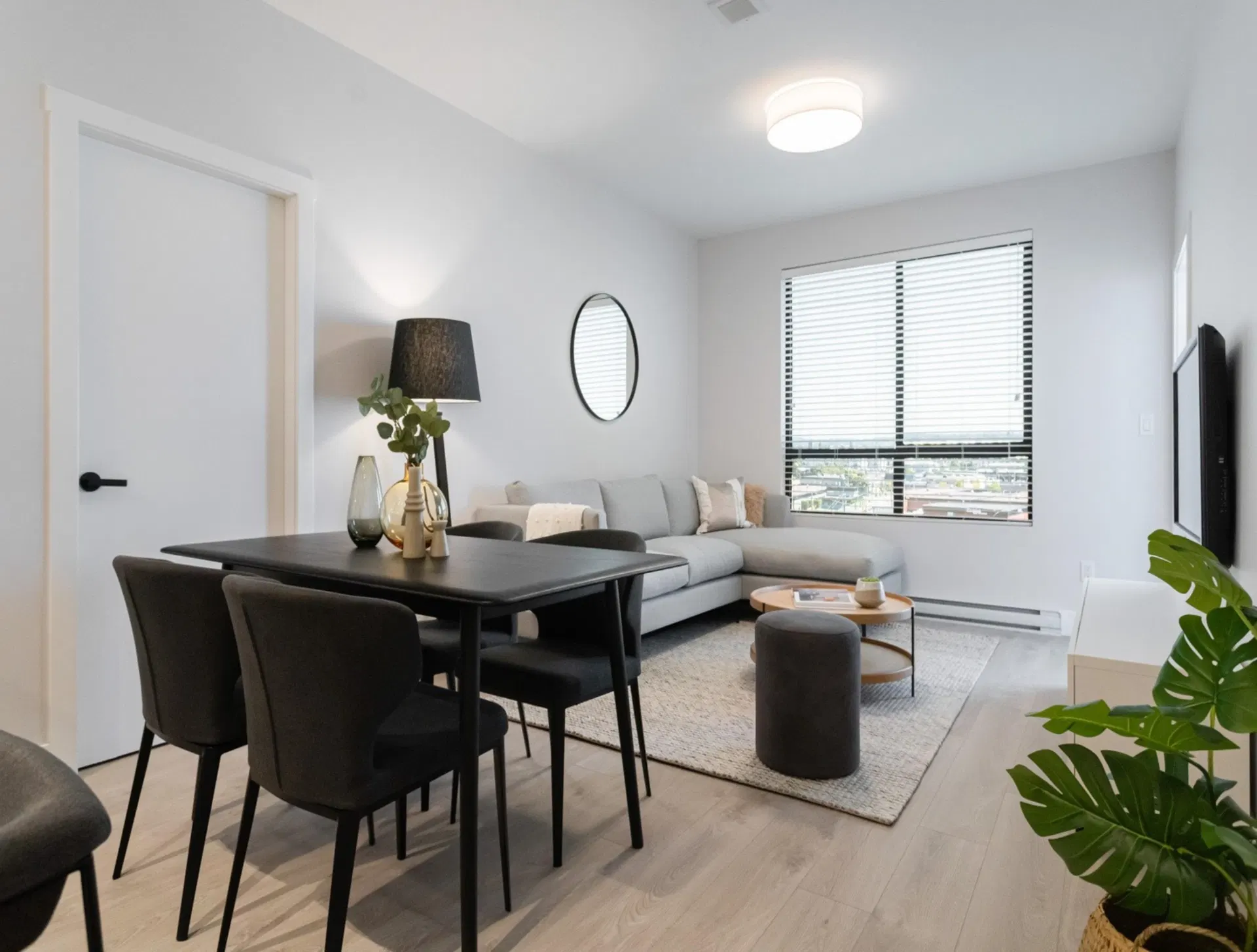 Photo 5 of 15 at #613 – 13458 95 Avenue