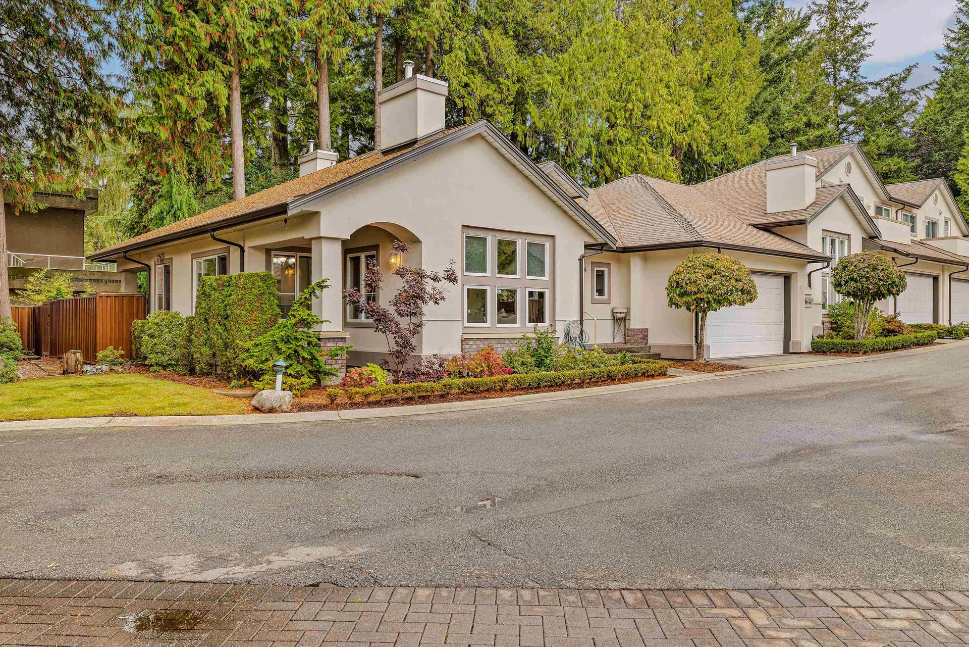 Photo 1 of 40 at #6 – 13911 16 Avenue