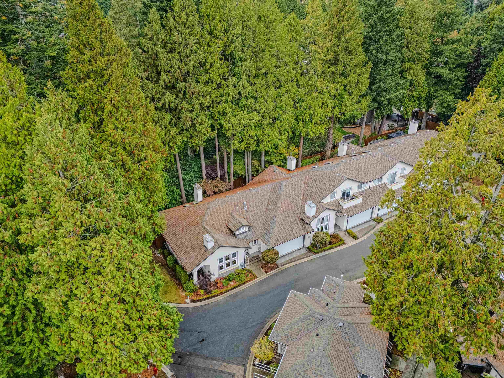 Photo 2 of 40 at #6 – 13911 16 Avenue