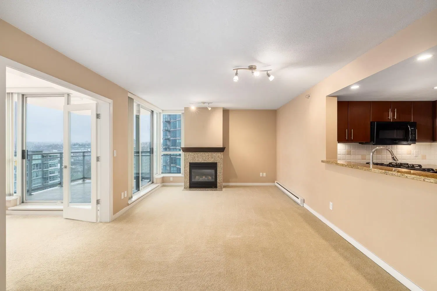 Photo 5 of 20 at #803 – 120 Milross Avenue