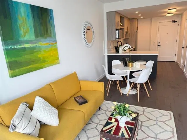 Photo 4 of 18 at #302 – 6859 Cambie Street