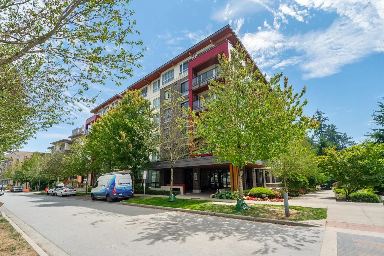 #302 – 3581 Ross Drive