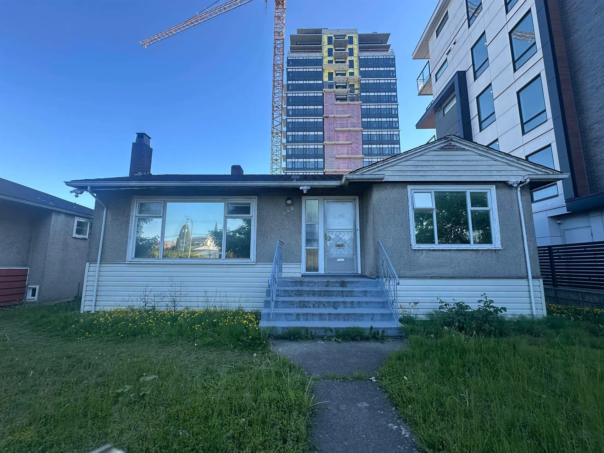 Photo 1 of 1 at 448 W 41st Avenue