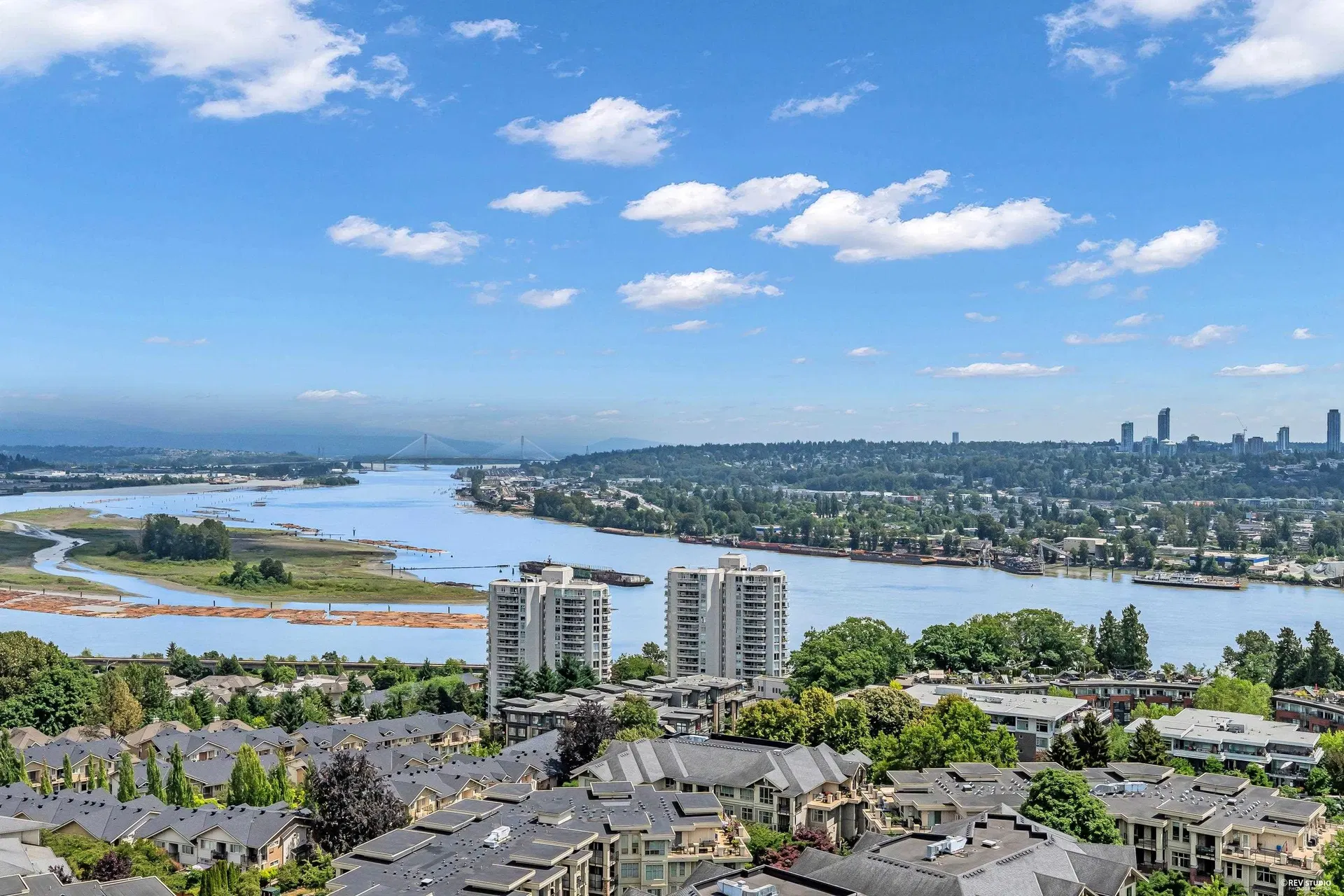 Photo 1 of 35 at #1805 – 280 Ross Drive