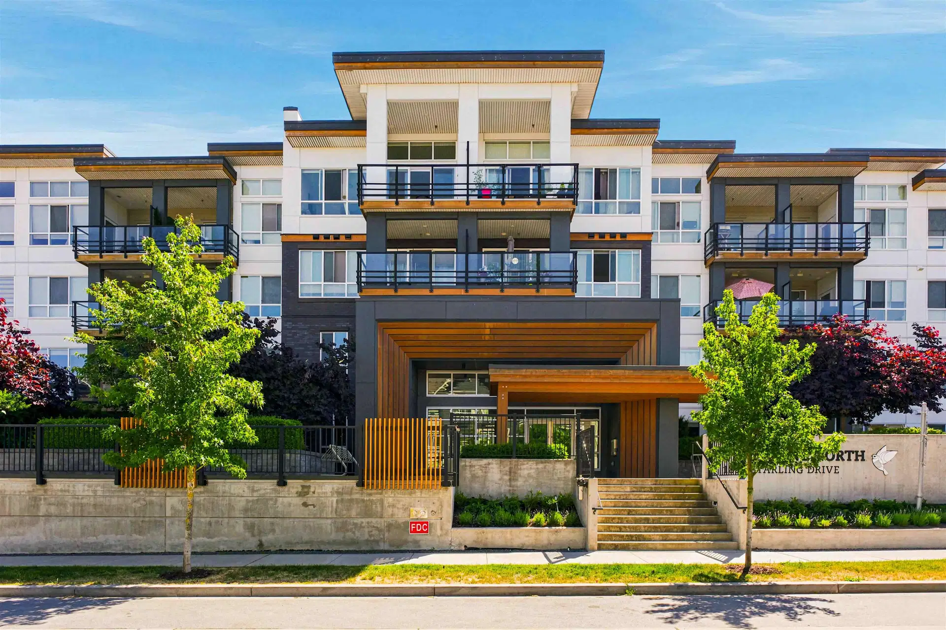 #414 – 1892 Starling Drive