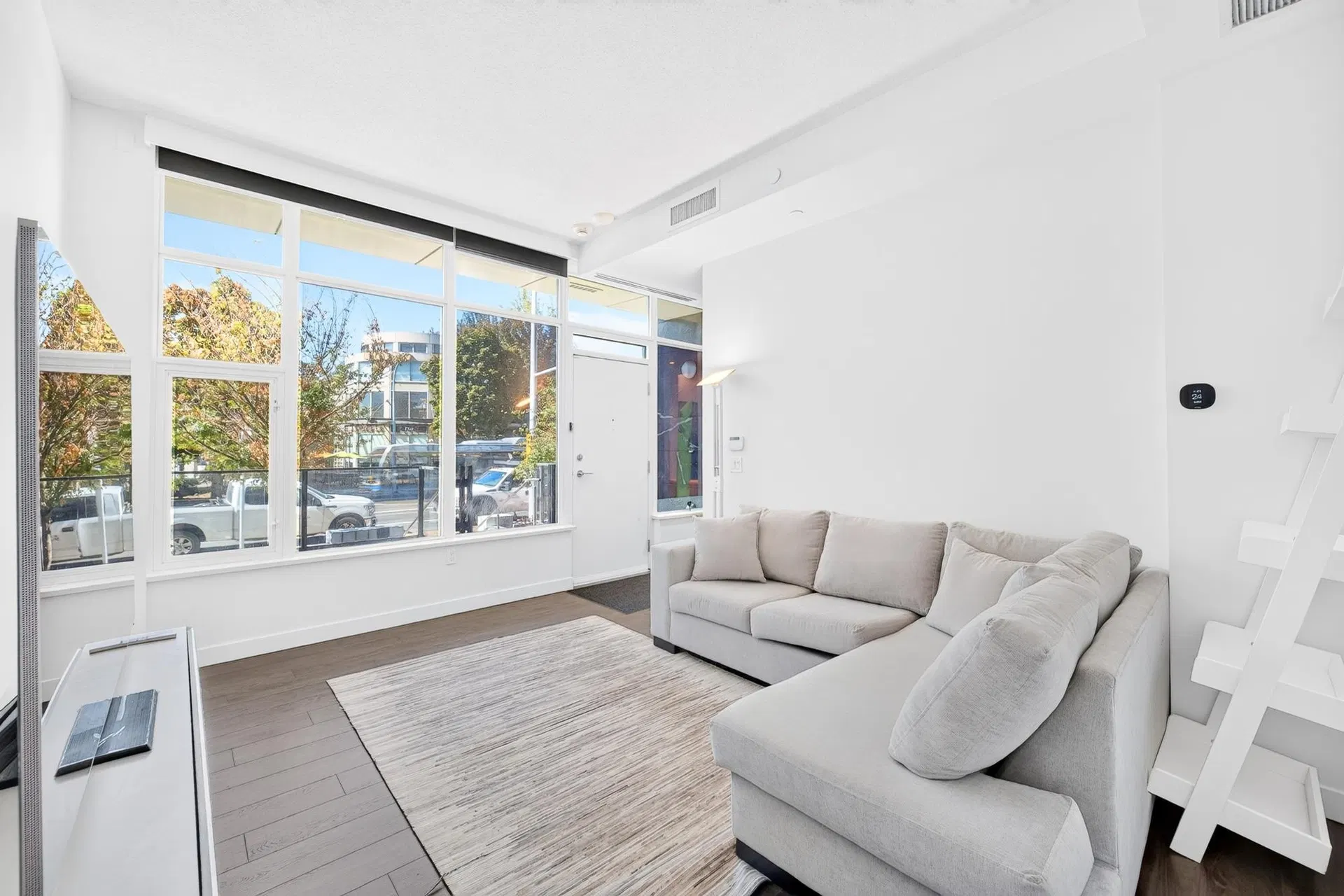 Photo 5 of 40 at TH-05 – 8555 Capstan Way