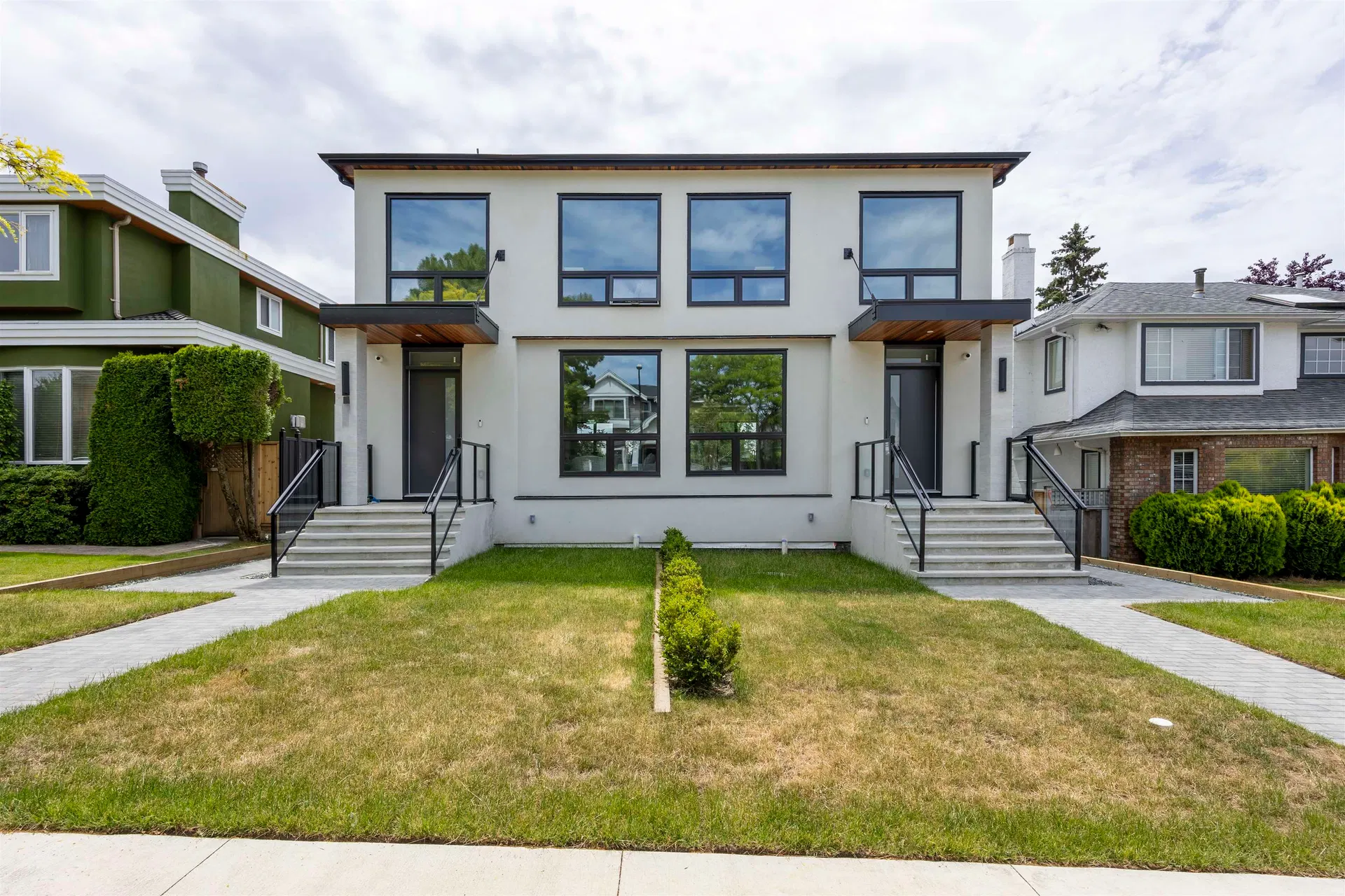 Photo 1 of 40 at 2230 W 21st Avenue