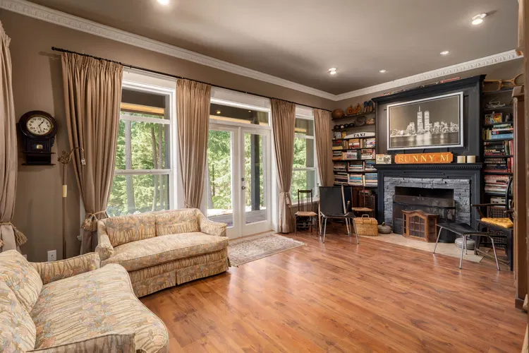 Photo 5 of 39 at 350 Salal Road