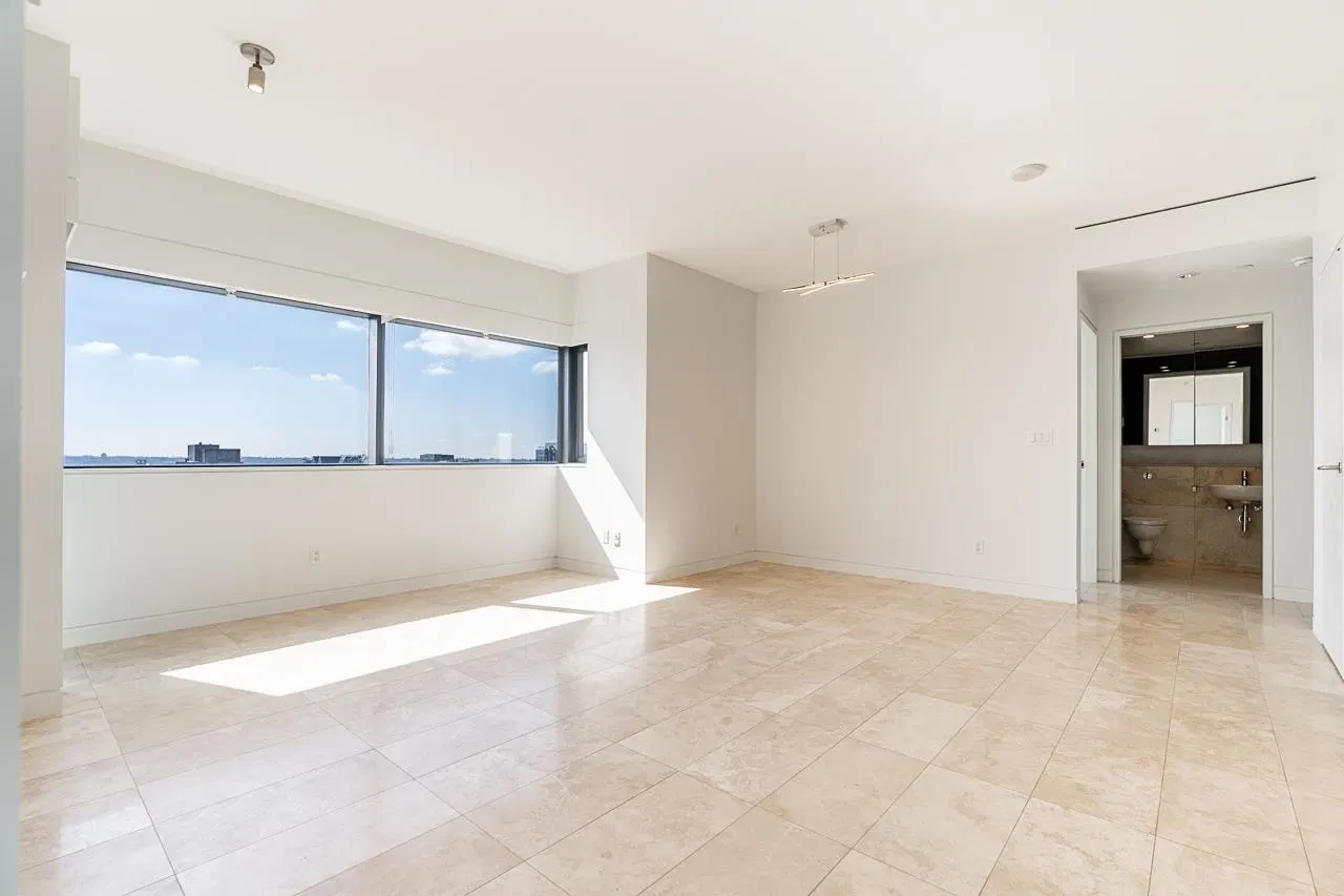 Photo 4 of 34 at #2902 – 838 W Hastings Street