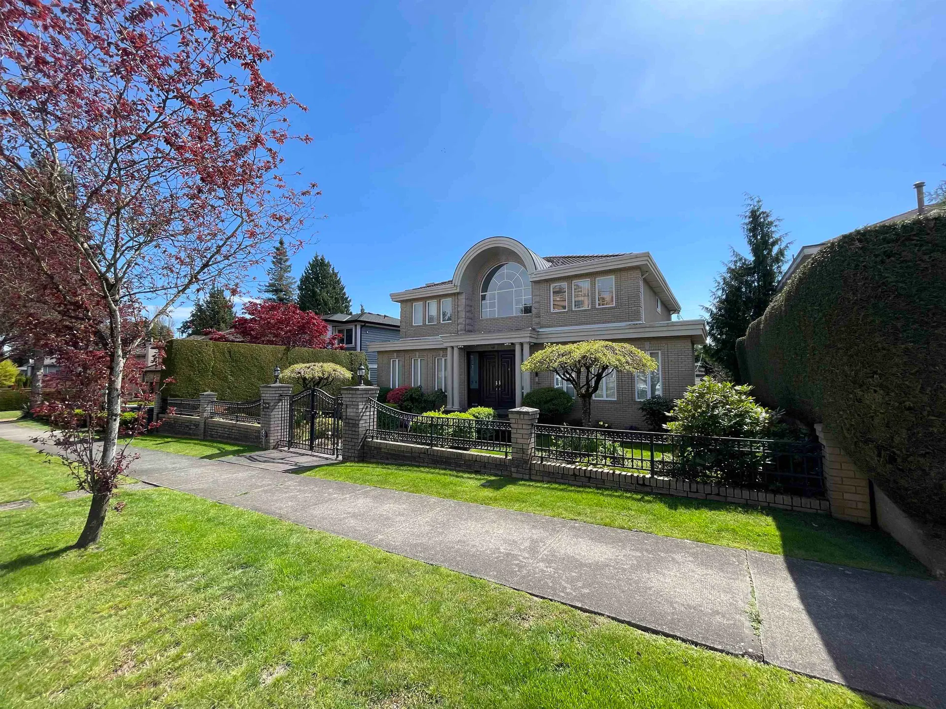 Photo 4 of 40 at 1120 W 58th Avenue