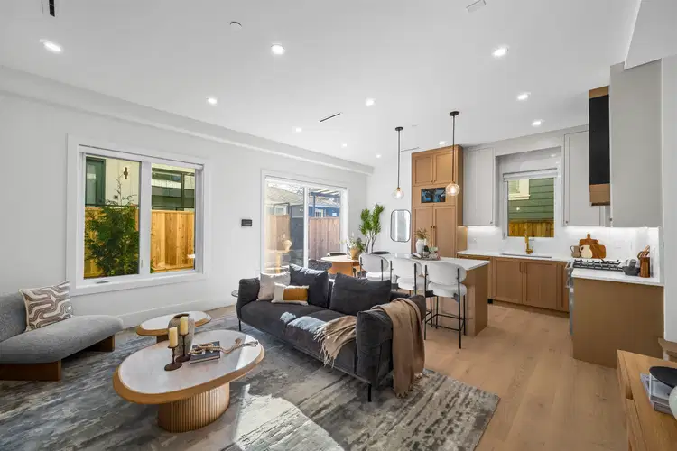#2 – 2710 Kitchener Street