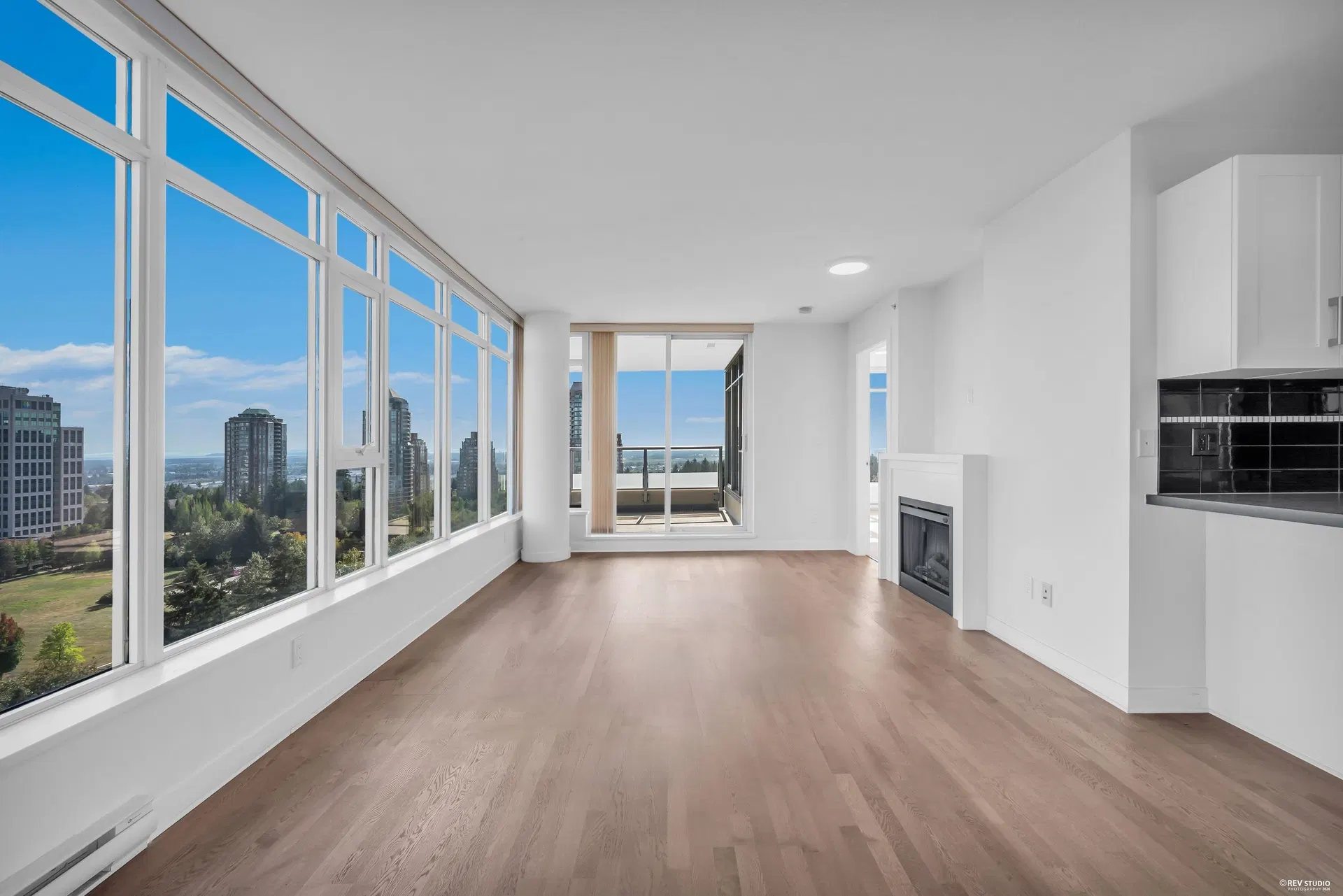 Photo 4 of 40 at #2308 – 7090 Edmonds Street