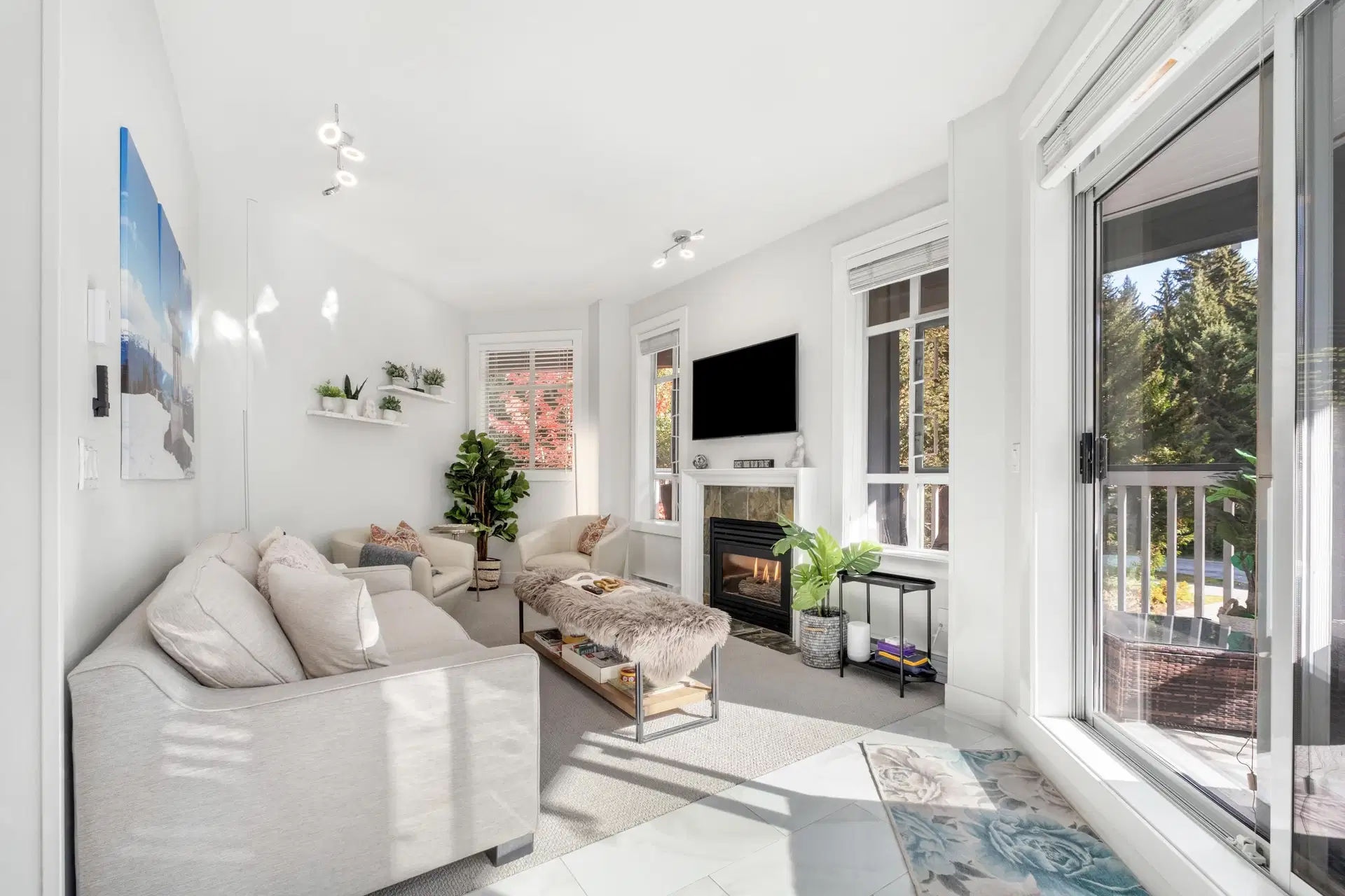 #311 – 4405 Blackcomb Way