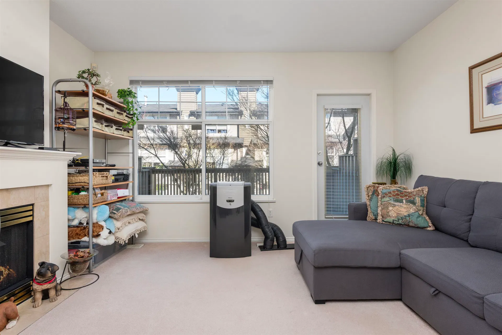 Photo 3 of 21 at #42 – 3711 Robson Court